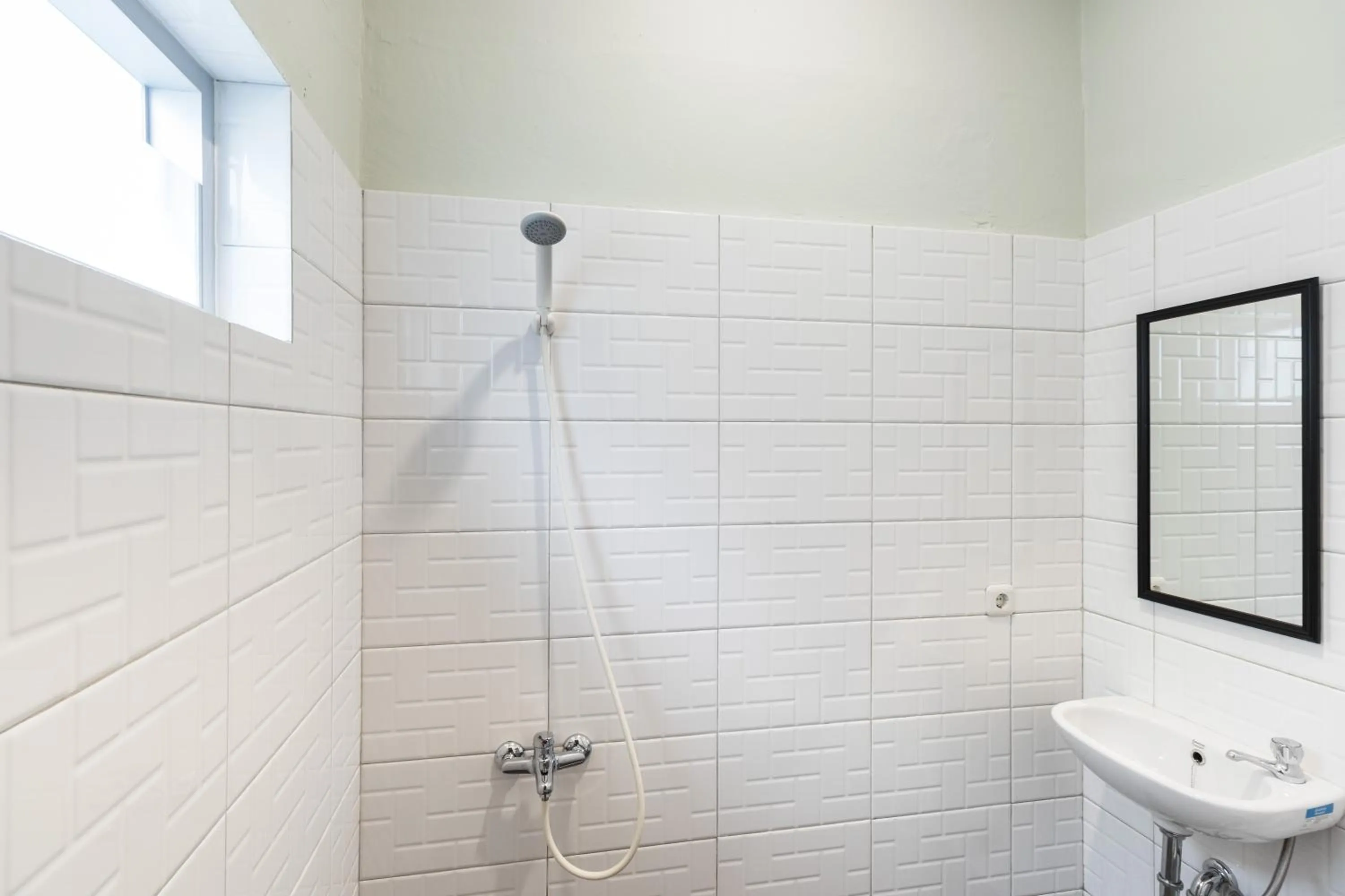 RedDoorz Plus near RS USU Medan 2