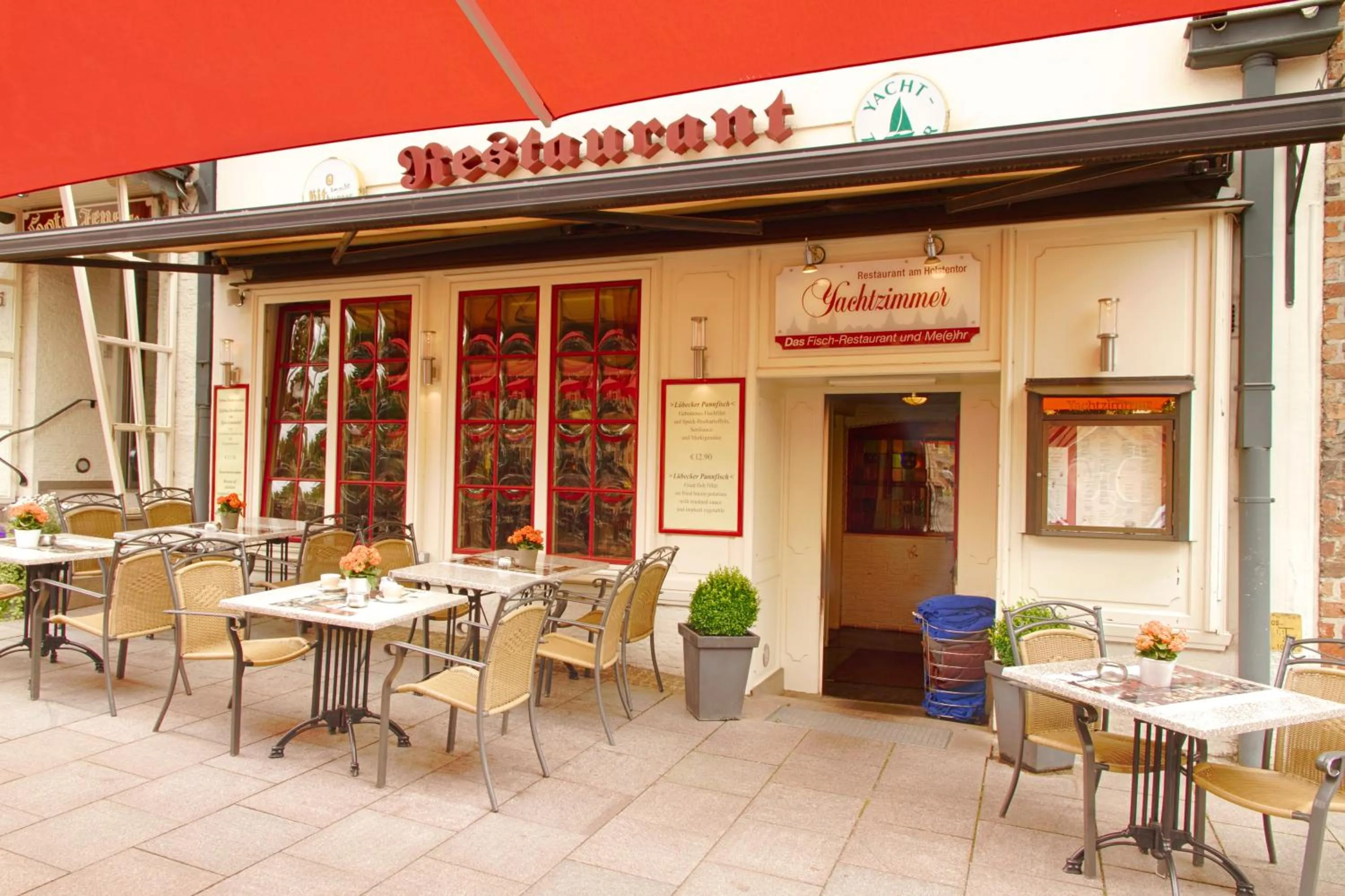 Restaurant/places to eat in Hotel Jensen