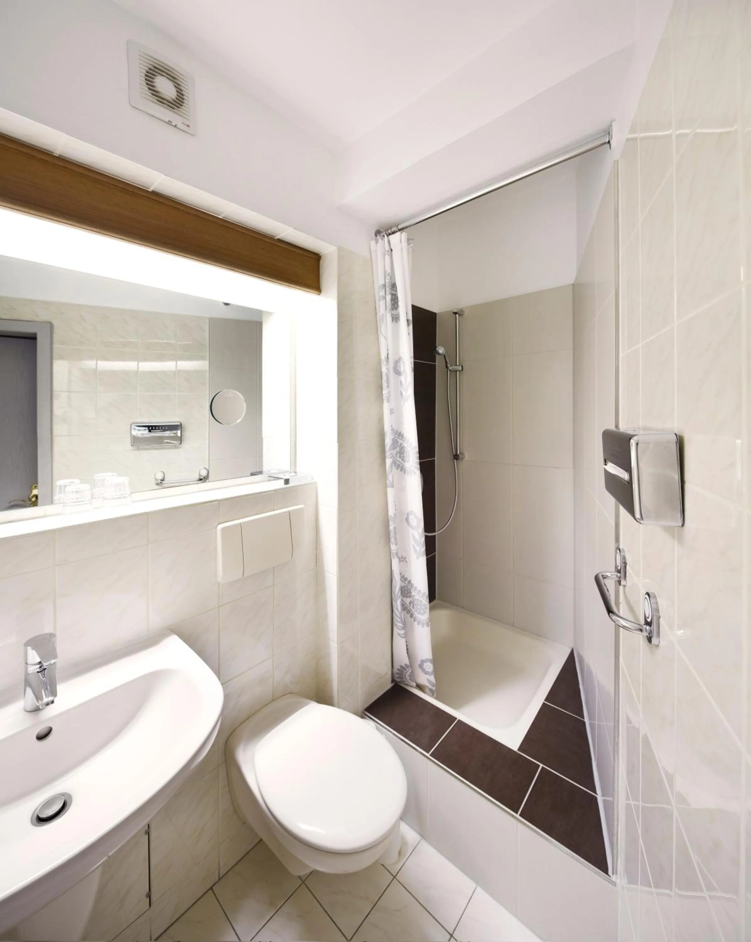 Bathroom in Hotel Jensen