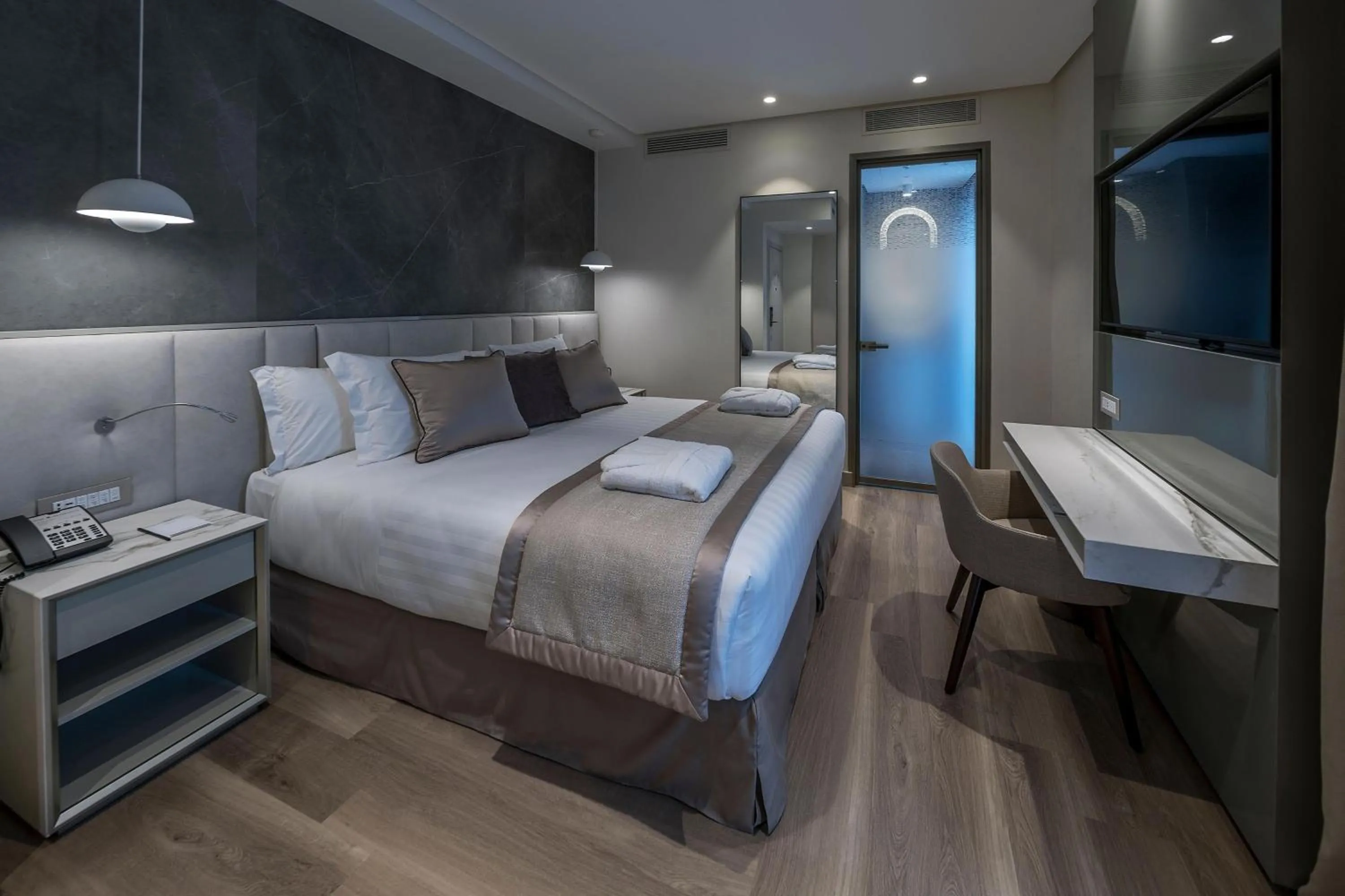 Photo of the whole room, Bed in The Regency, Rome, a Tribute Portfolio Hotel