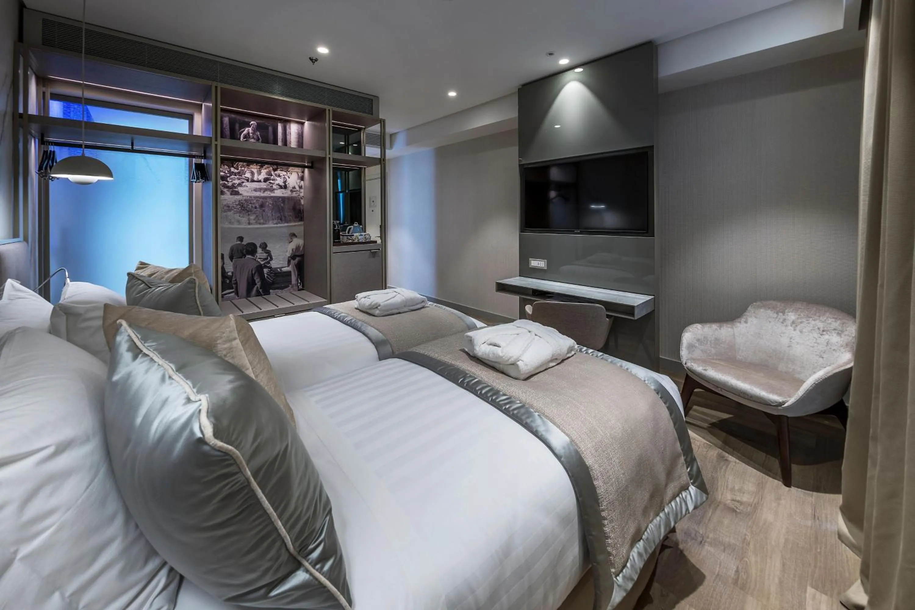 Photo of the whole room, Bed in The Regency, Rome, a Tribute Portfolio Hotel