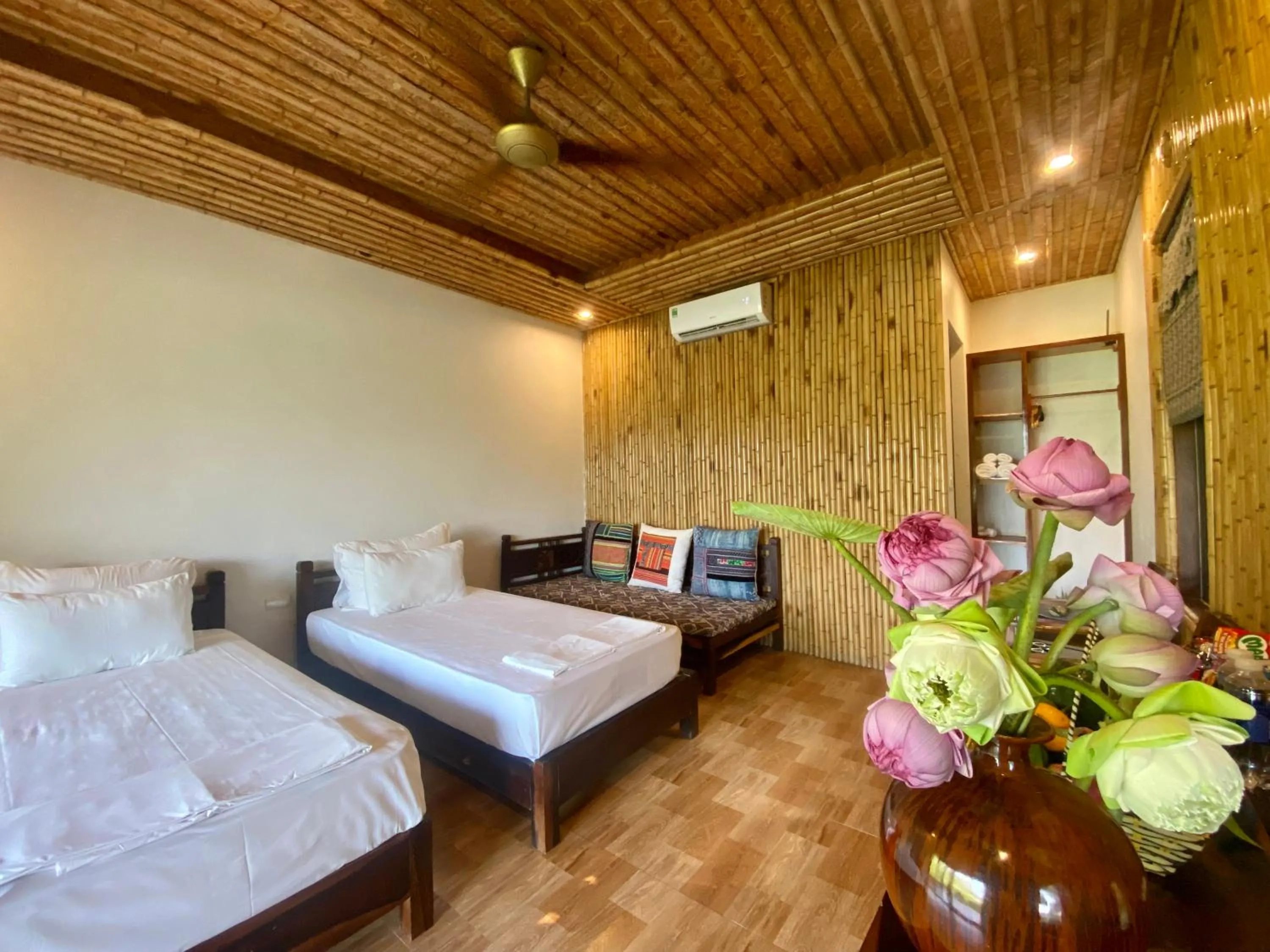 Photo of the whole room, Bed in Mường Village Ninh Bình