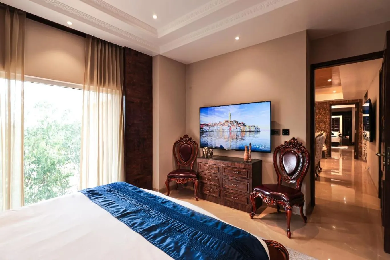 Bed in Hukam's Lalit Mahal - Hotel Convention Club