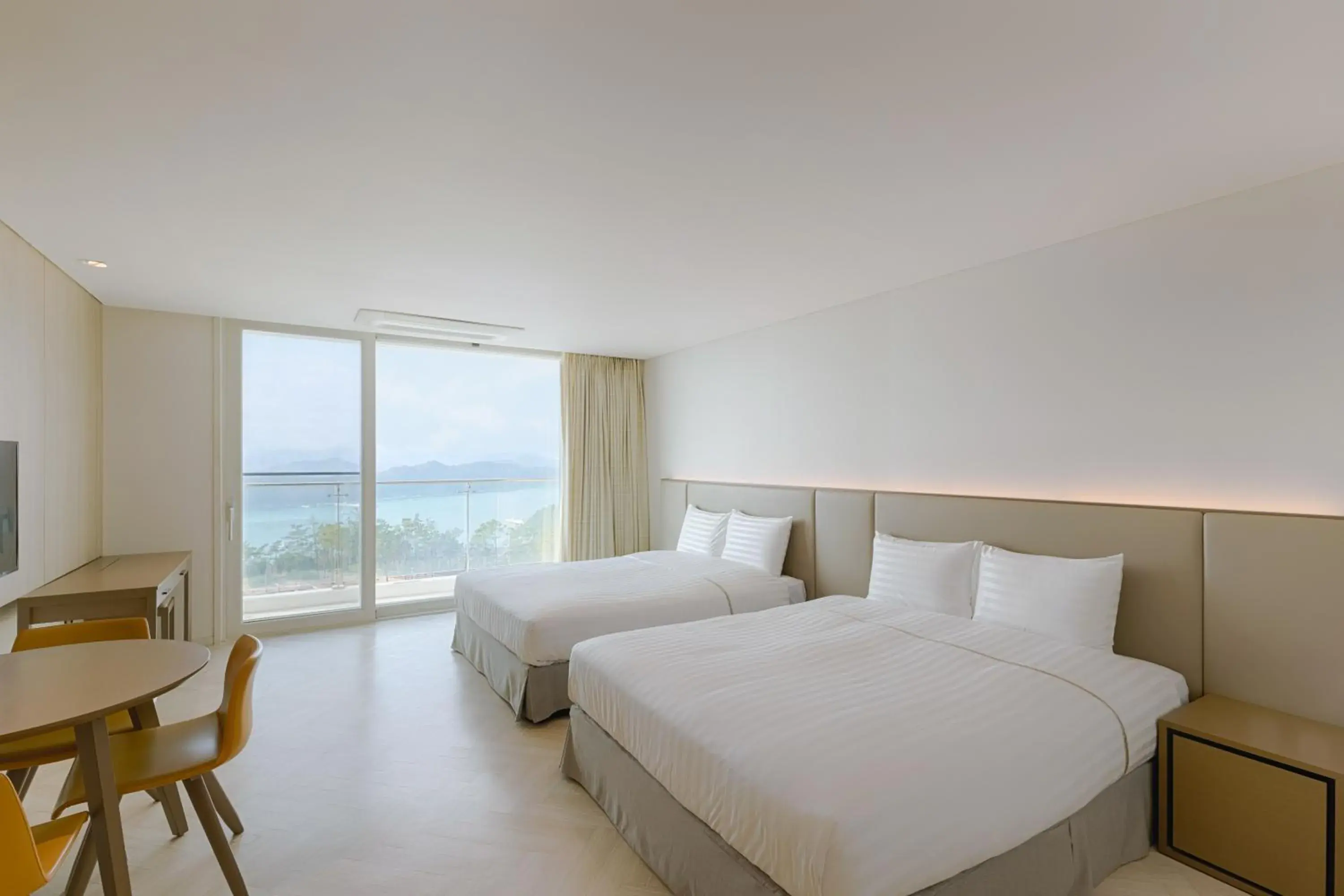 Resort Family (With Kitchenette, Partial Ocean View) in Sol Beach Jindo Resort Family (With Kitchenette, Partial Ocean View) in Sol Beach Jindo