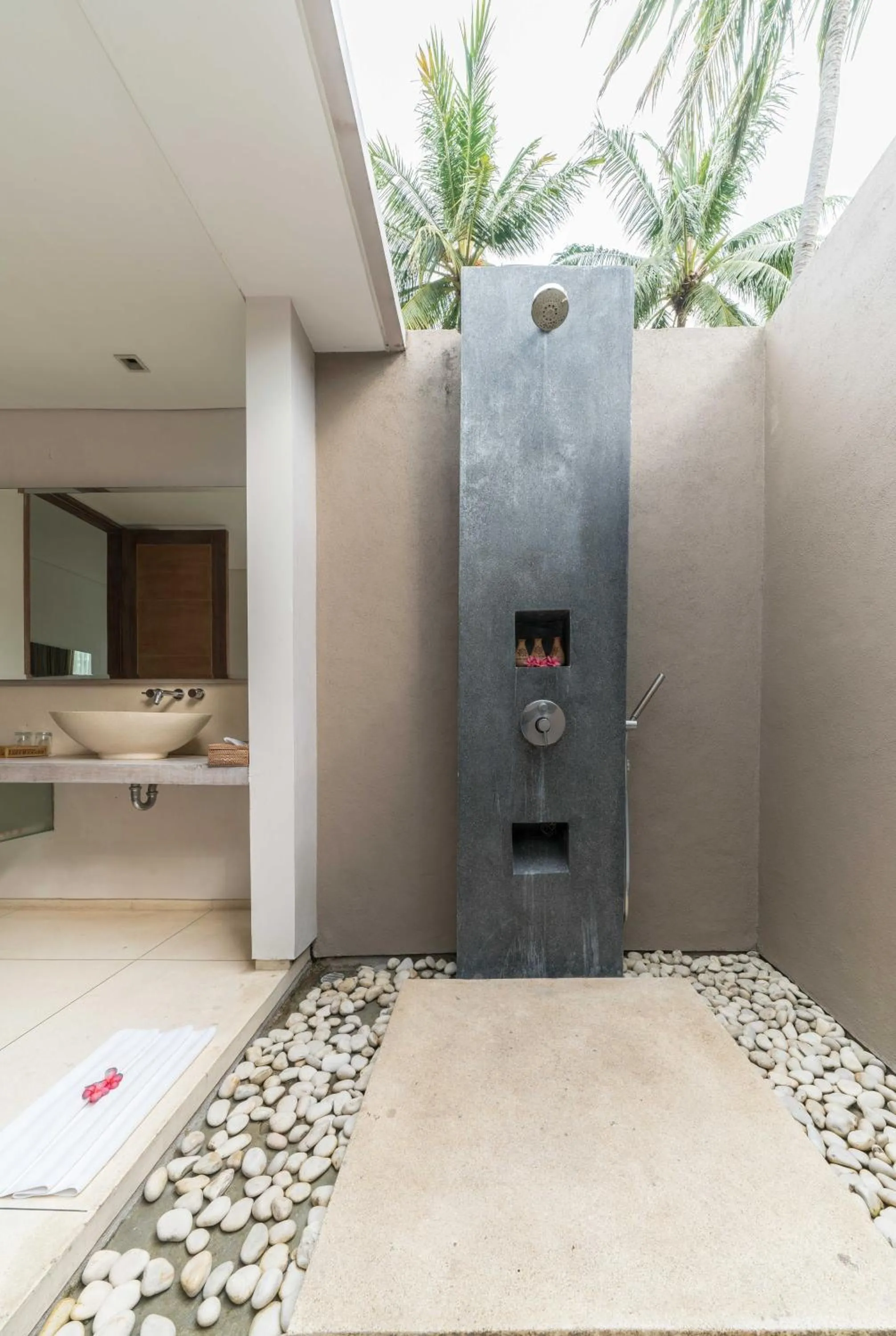 Shower in Svarga Resort Lombok