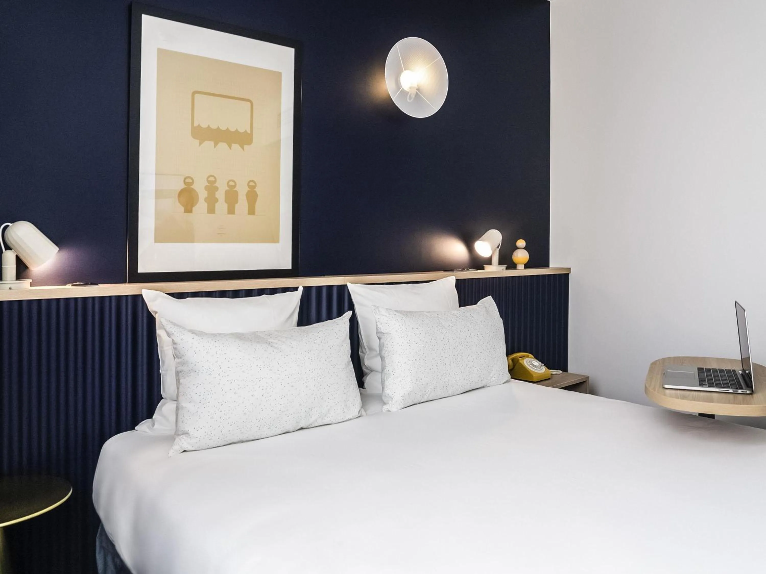 Bedroom, Bed in ibis Styles Paris Romainville