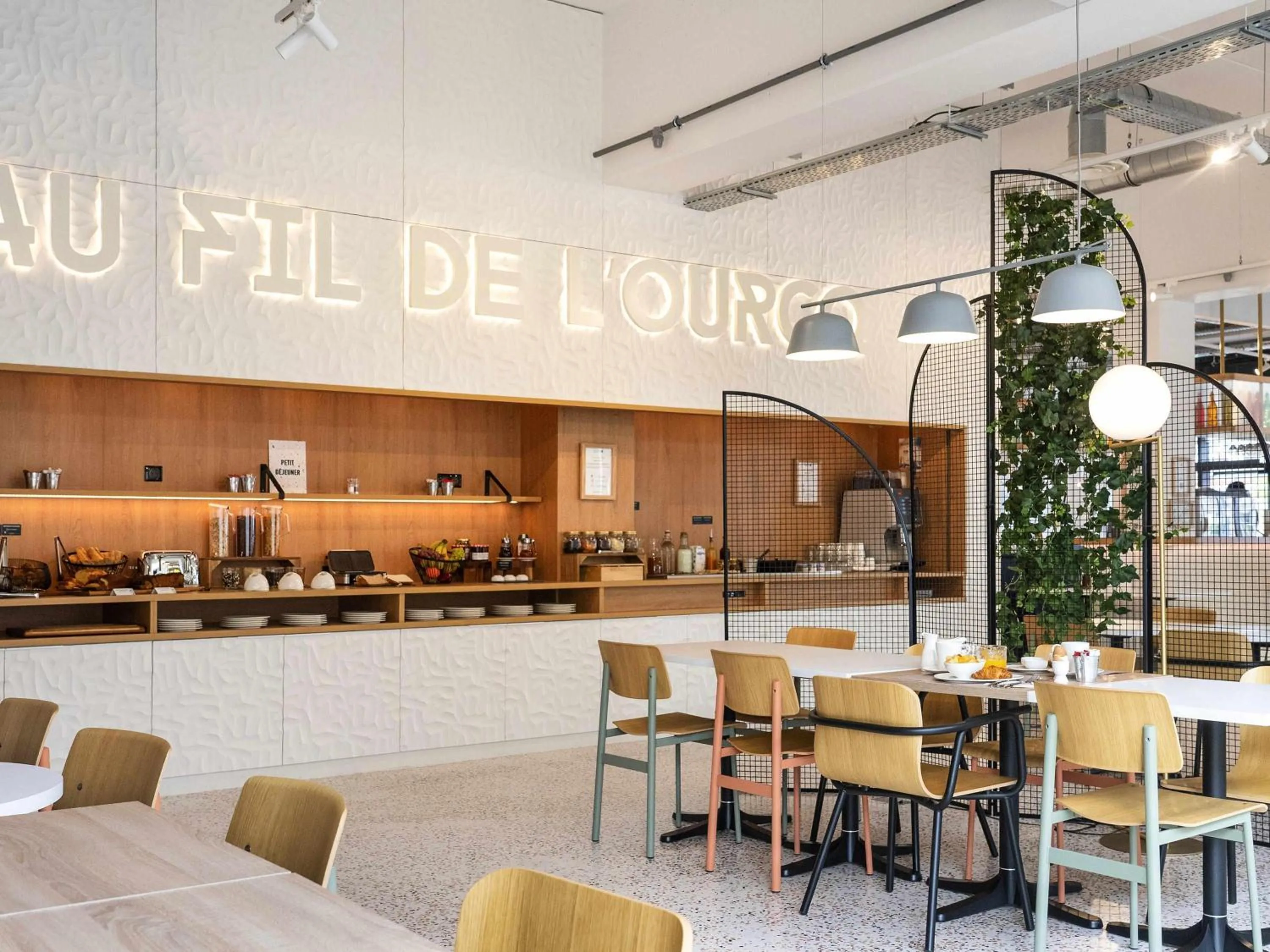Breakfast in ibis Styles Paris Romainville