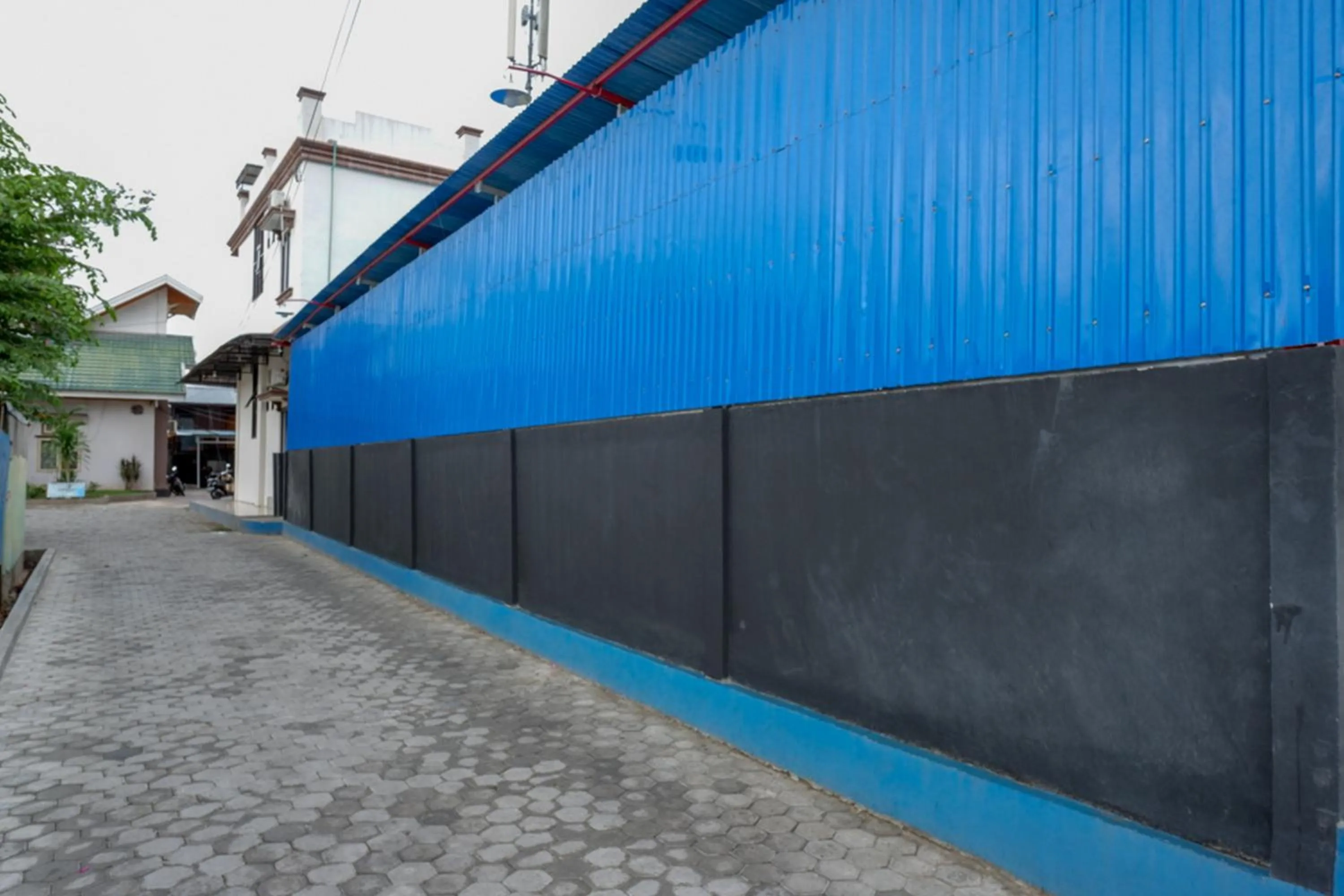 RedDoorz @ Hotel Bumi Palupy