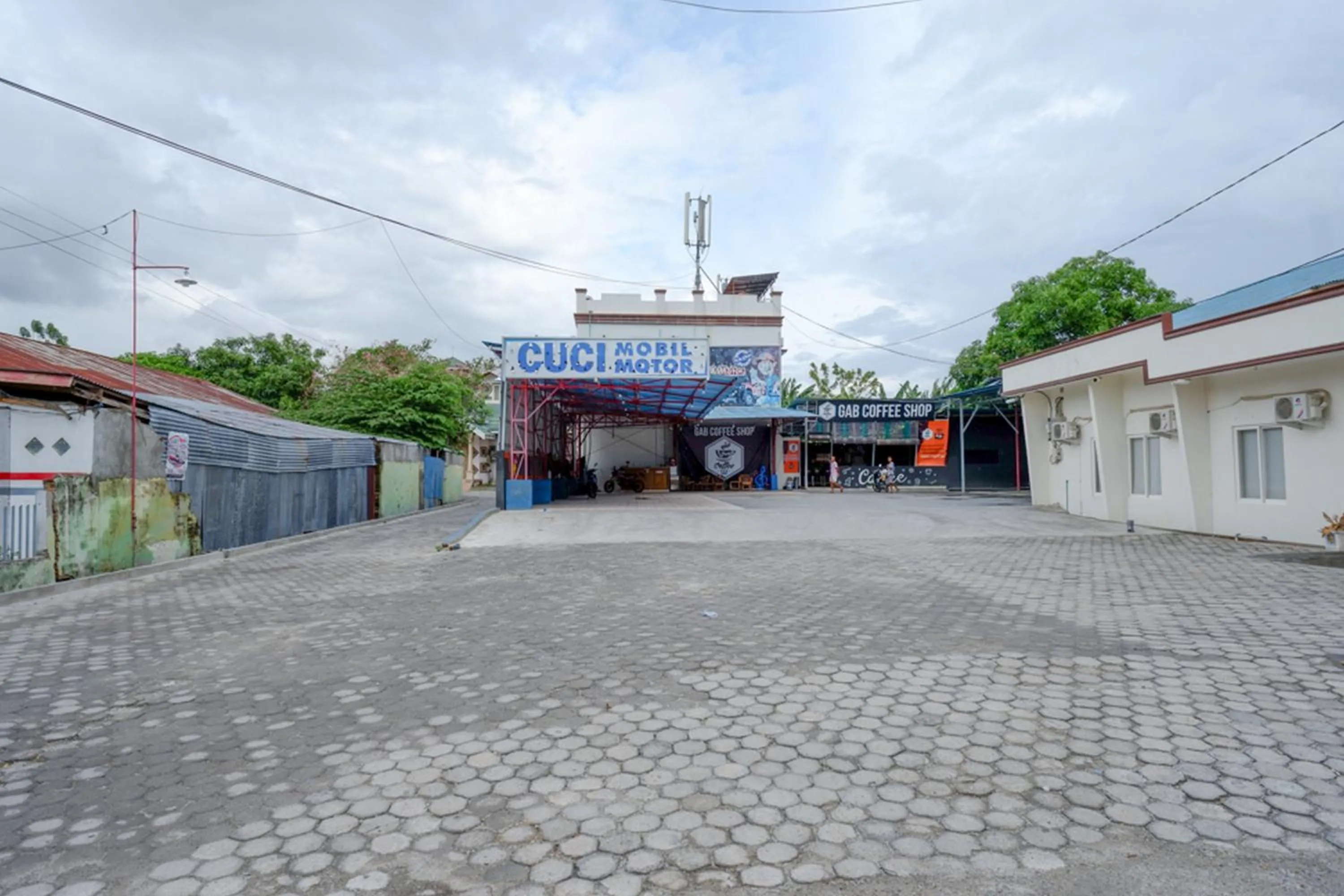 RedDoorz @ Hotel Bumi Palupy