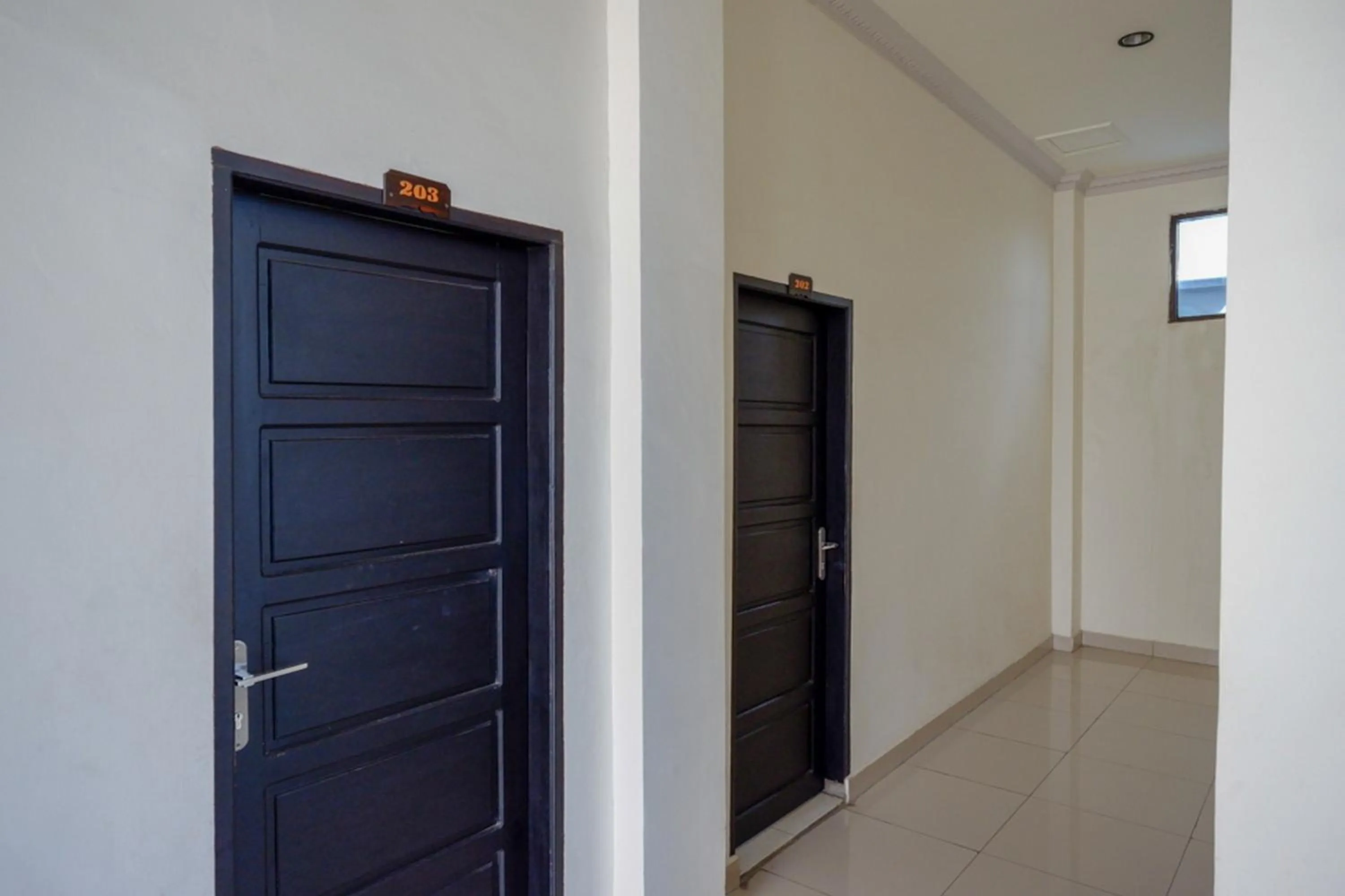 RedDoorz @ Hotel Bumi Palupy