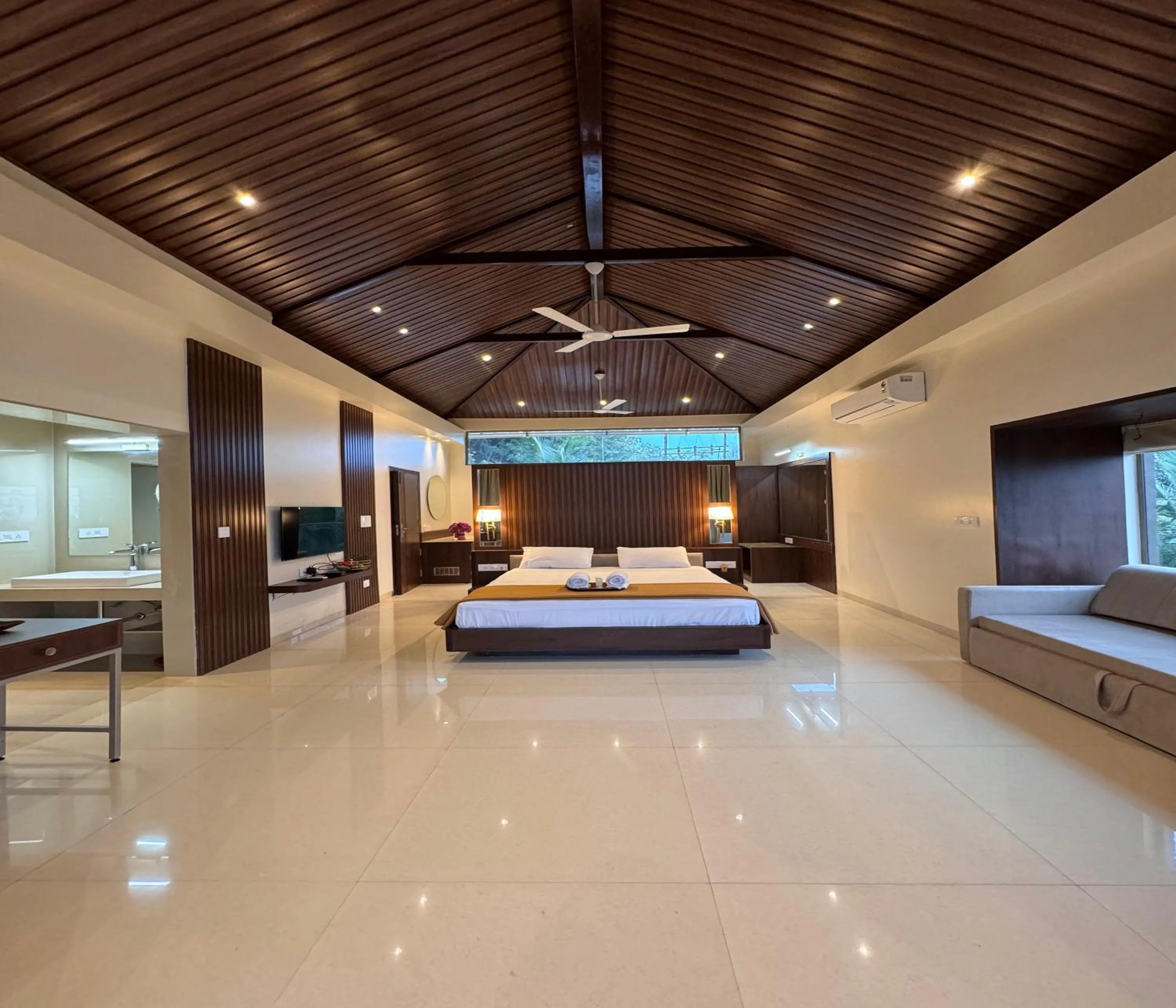 Bedroom, Bed in Aranyagiri Countryside Resort, Near Pune