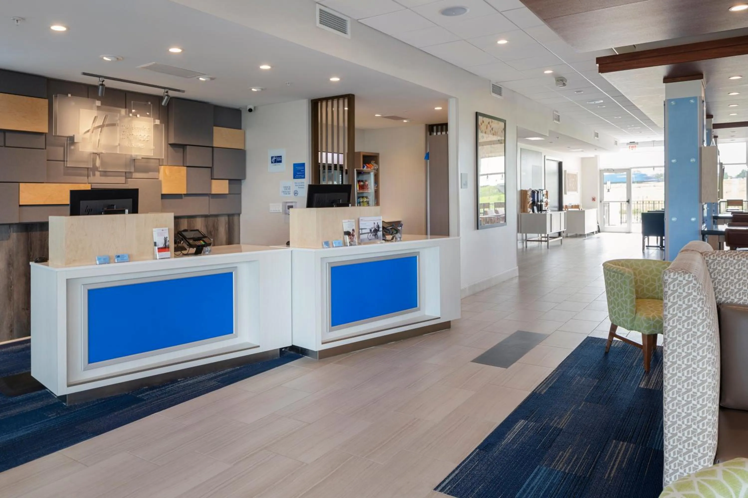 Property building in Holiday Inn Express & Suites - Bourbonnais East - Bradley by IHG