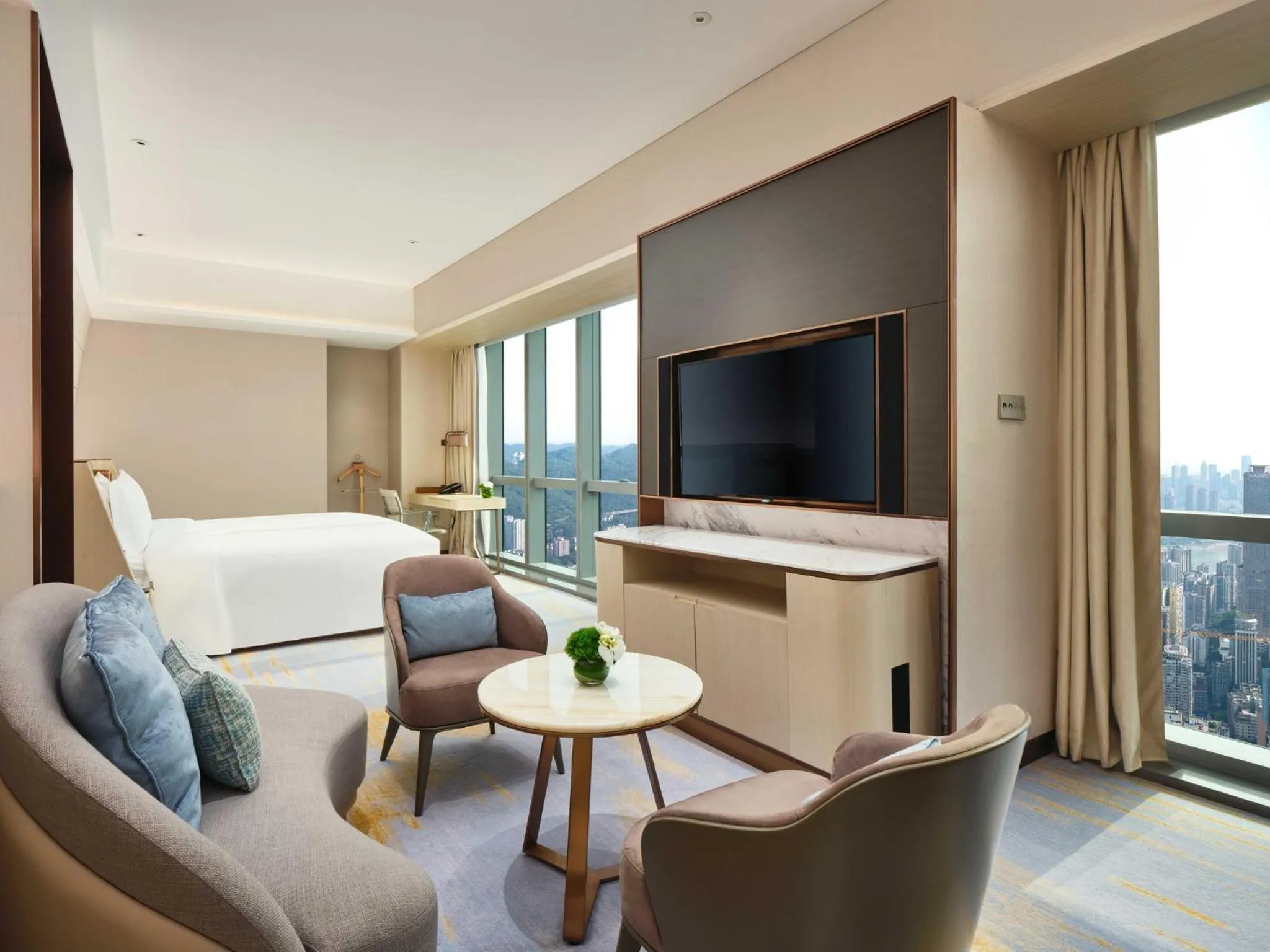 Photo of the whole room in InterContinental Chongqing Raffles City by IHG