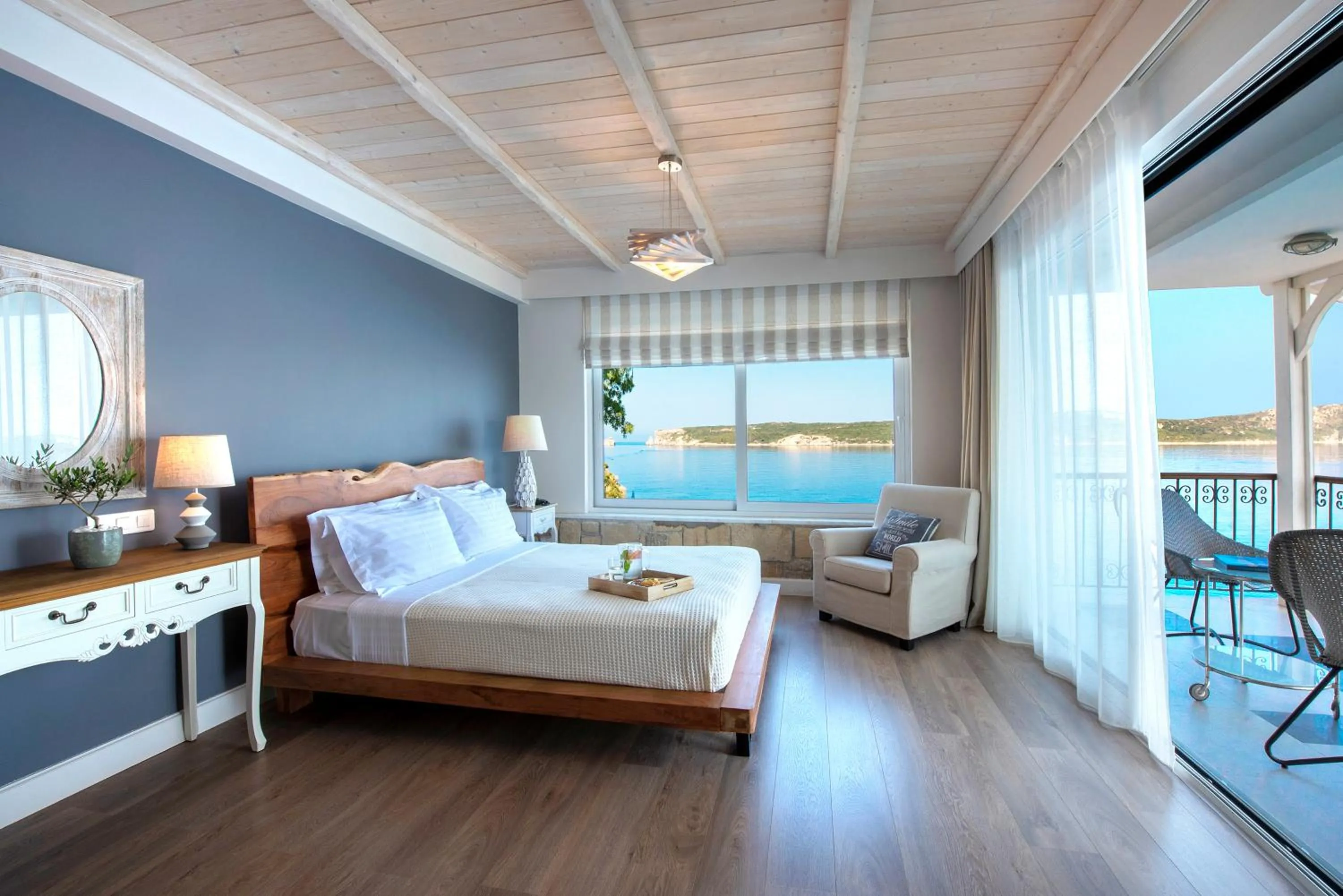 Bed in Karalis Beach