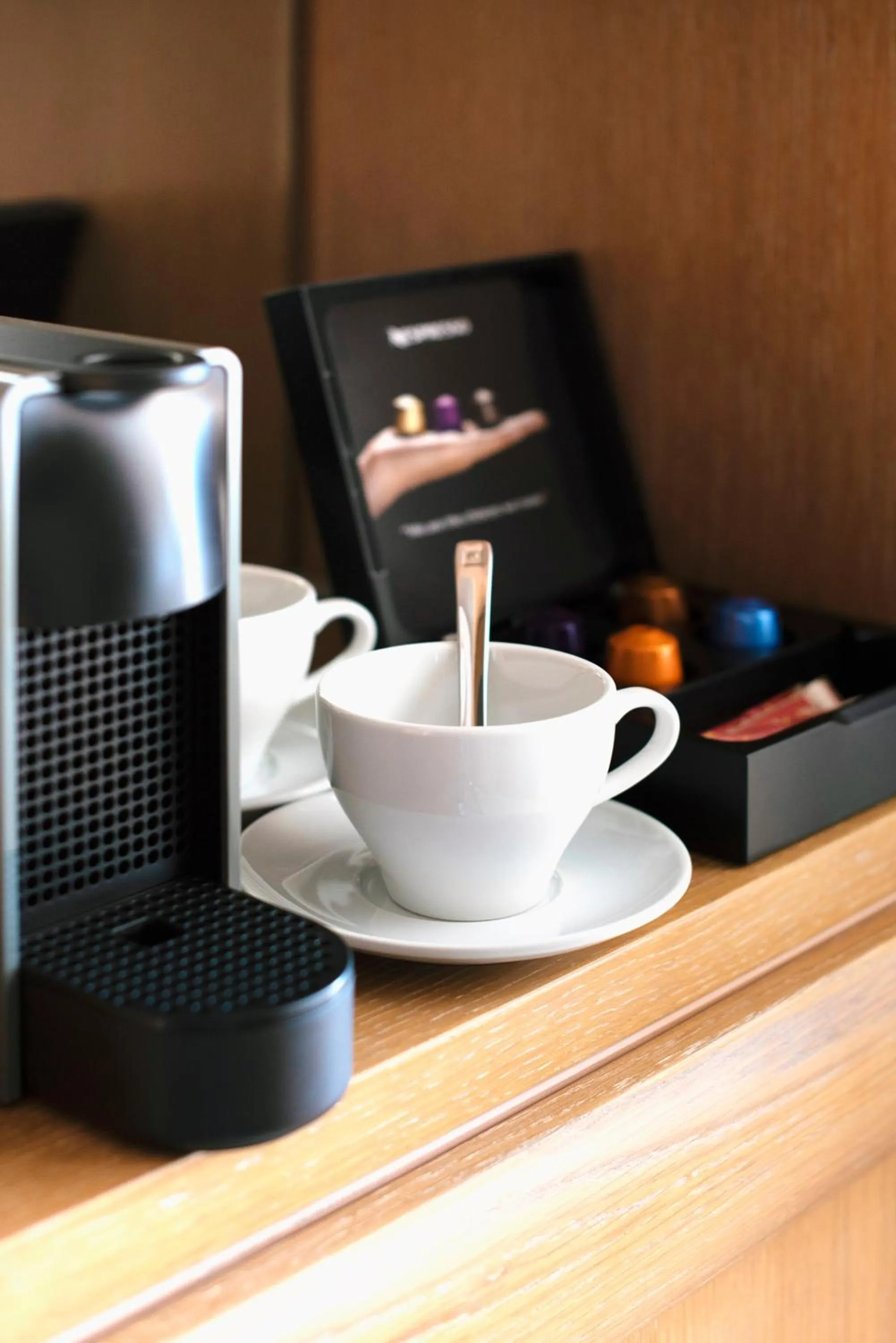 Coffee/tea facilities in Karalis City Hotel