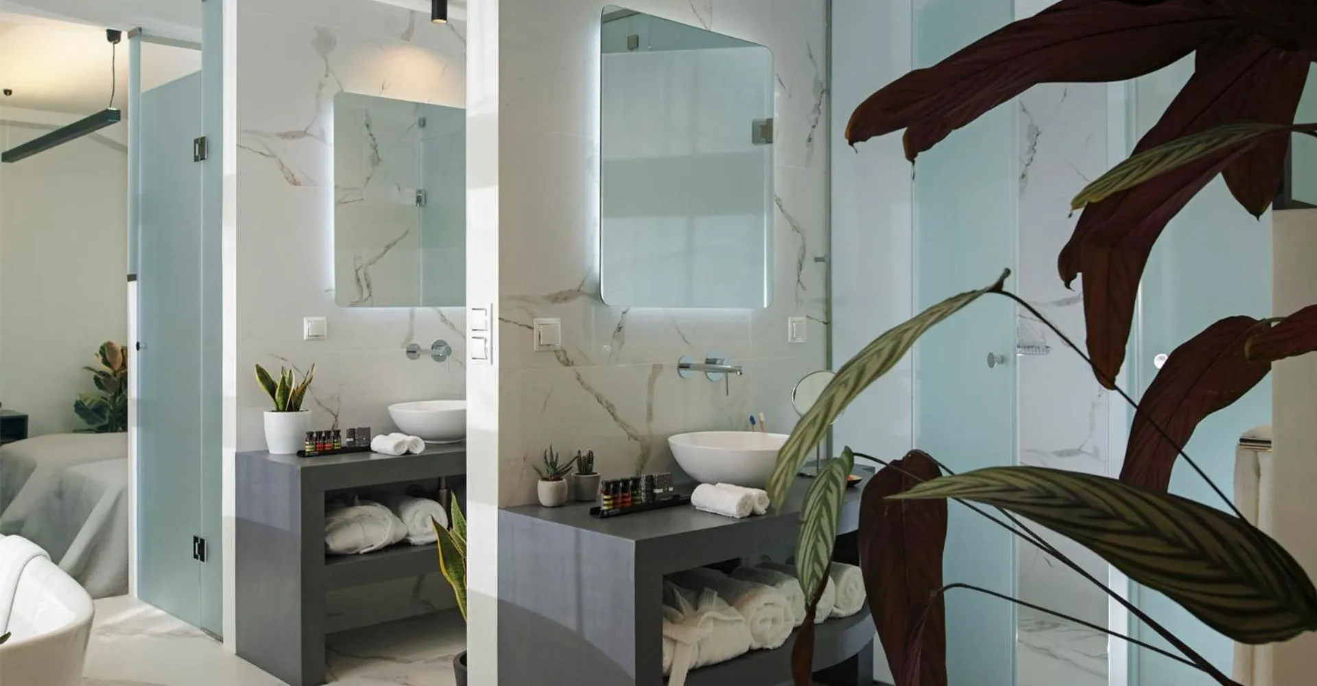 Bathroom in The Gem Society Hotel