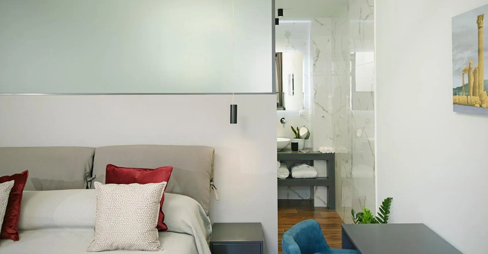 Bedroom in The Gem Society Hotel