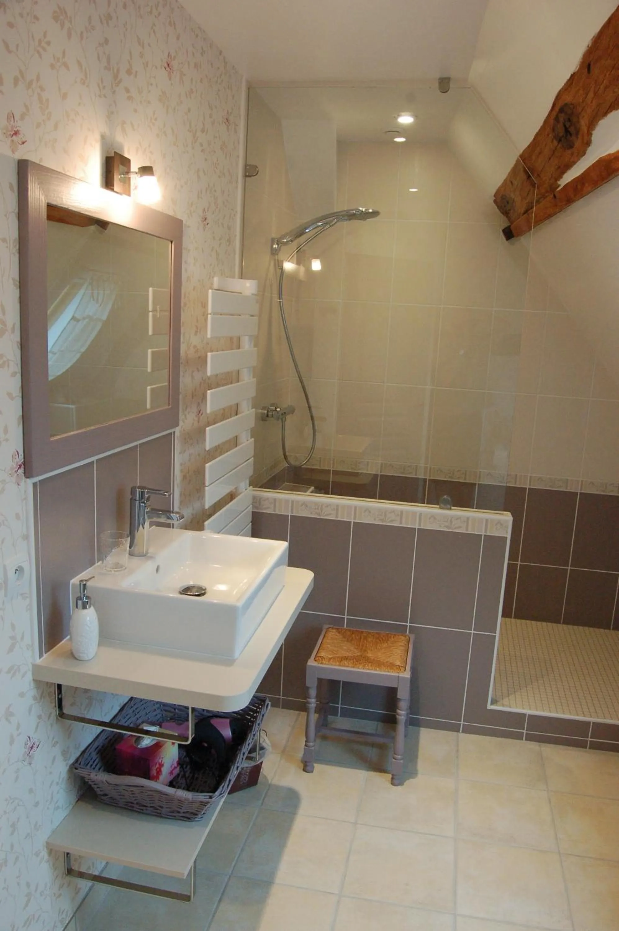 Bathroom in La Chaiserie