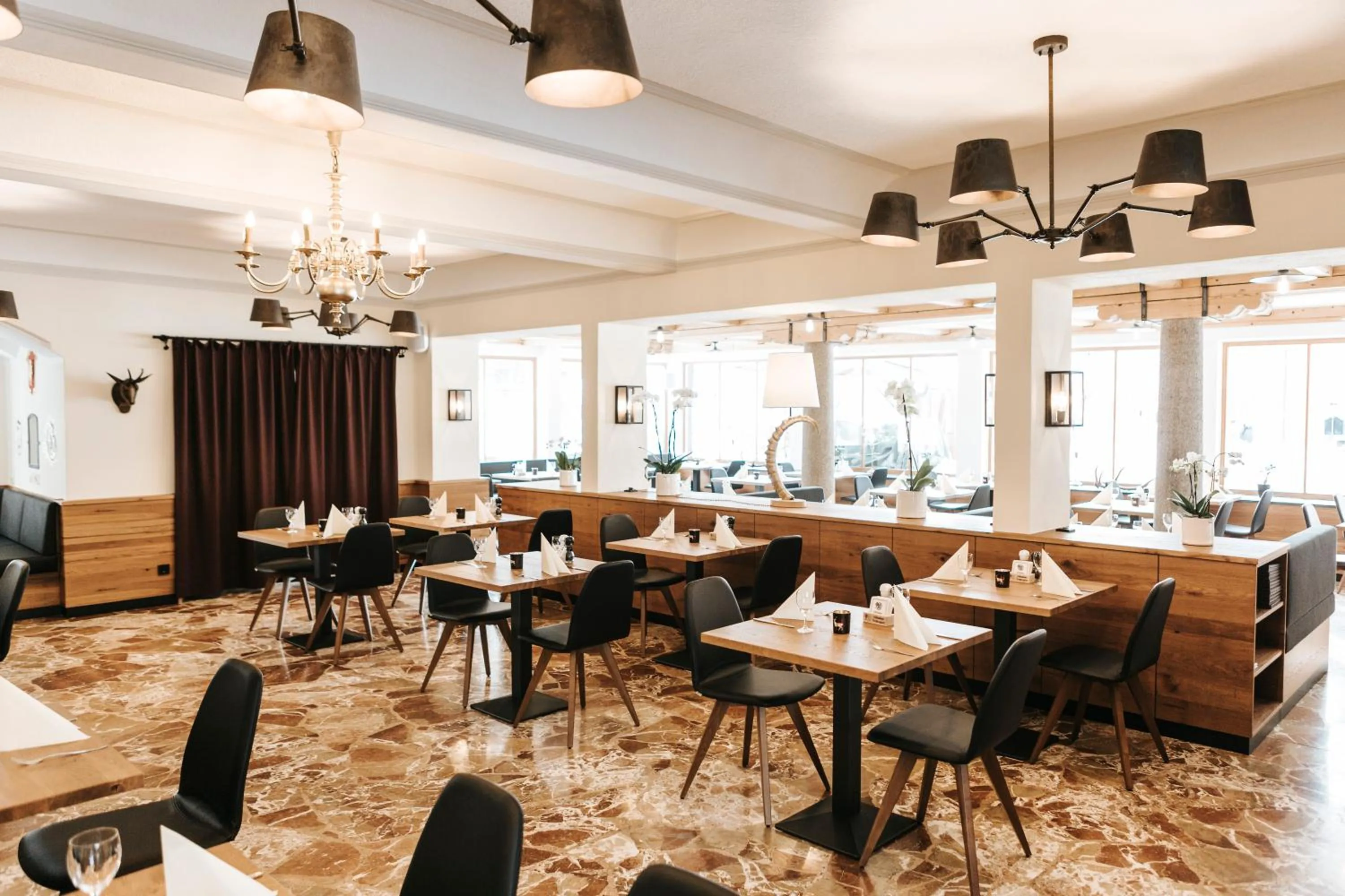 Restaurant/places to eat in Hotel Königssee