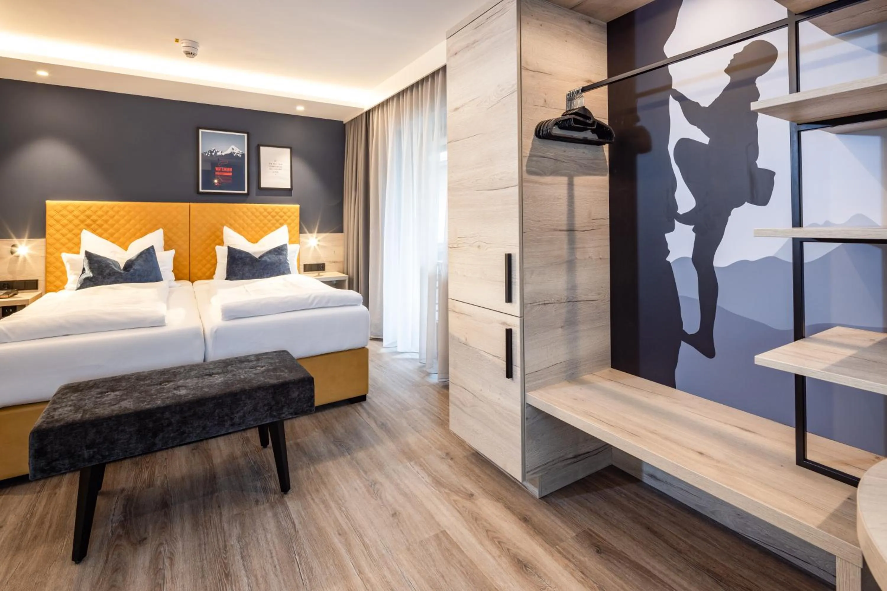 Photo of the whole room, Bed in Hotel Königssee