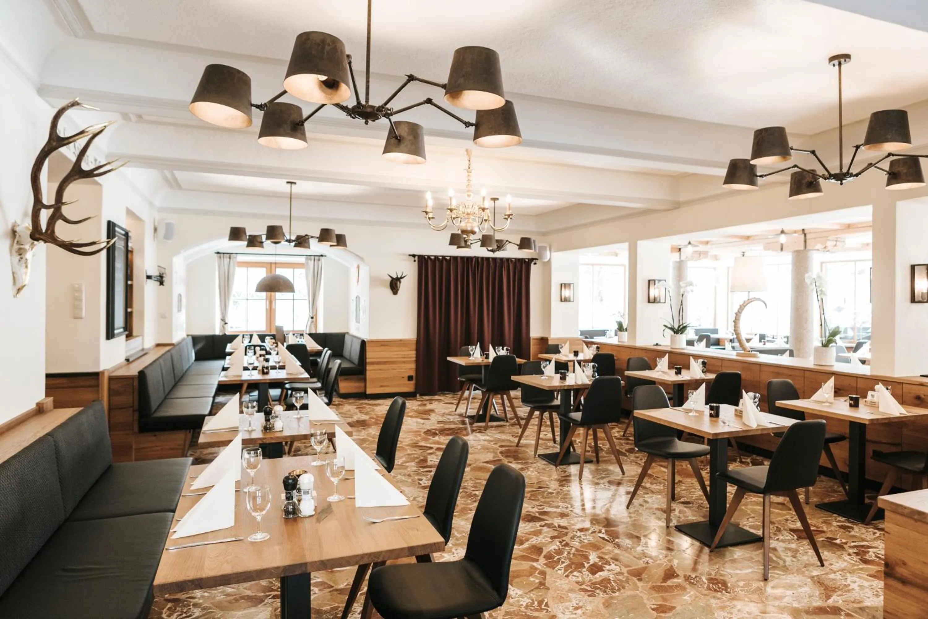 Restaurant/places to eat in Hotel Königssee