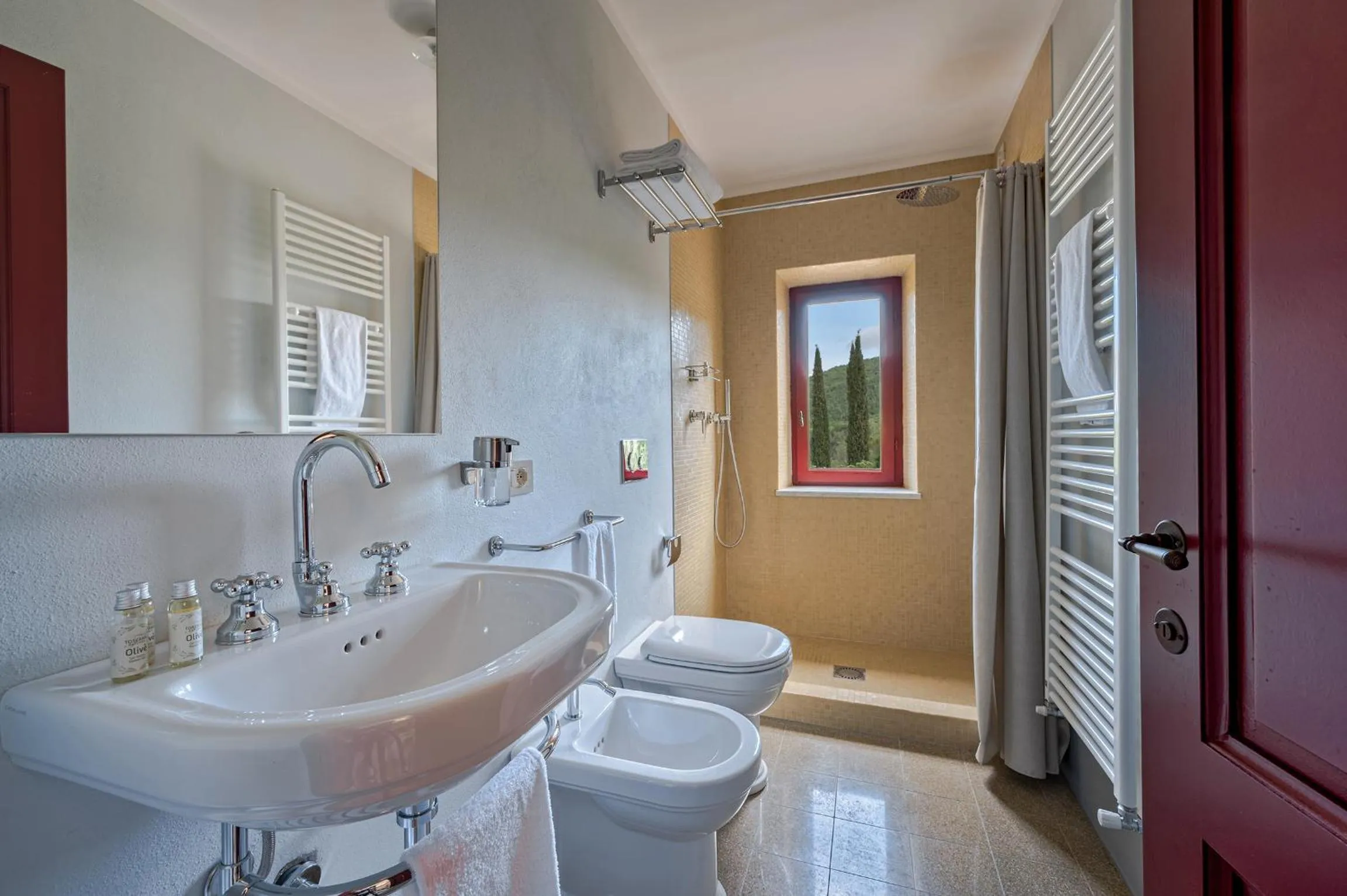Bathroom in RICASOLI, Brolio Agriroom