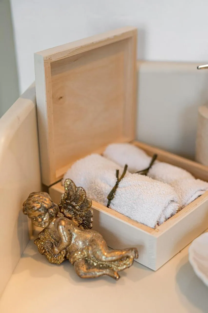 Decorative detail, Bed in Galaxa Mansion