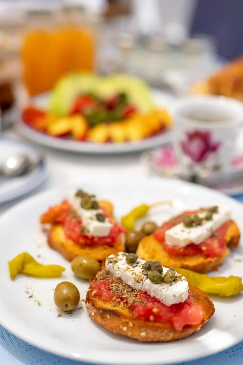 Breakfast in Galaxa Mansion