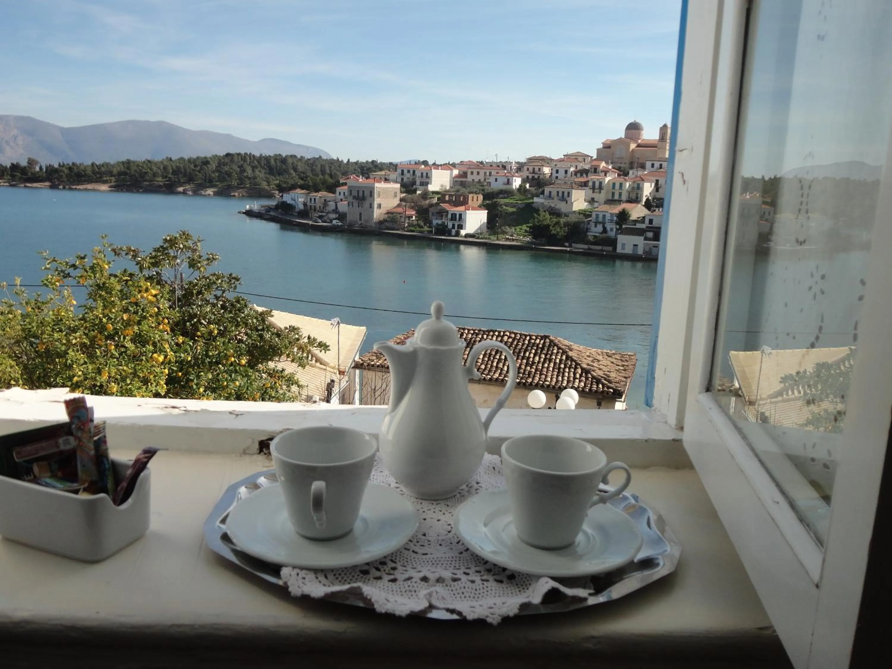 Food and drinks in Galaxa Mansion