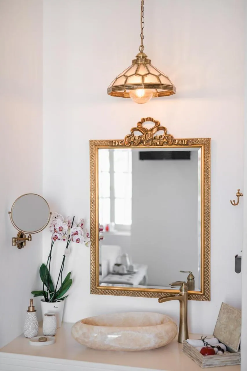 Decorative detail in Galaxa Mansion