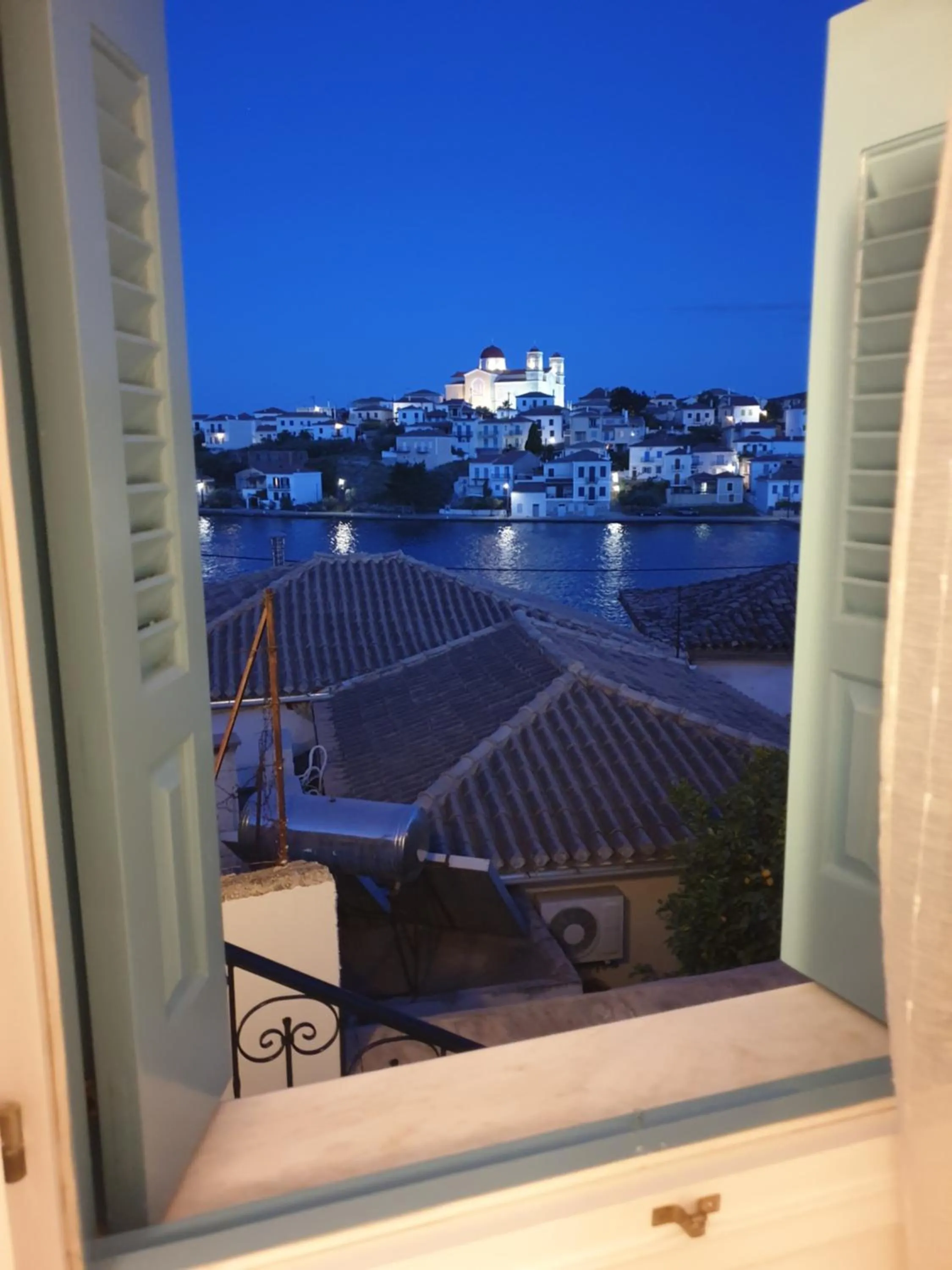 Night in Galaxa Mansion