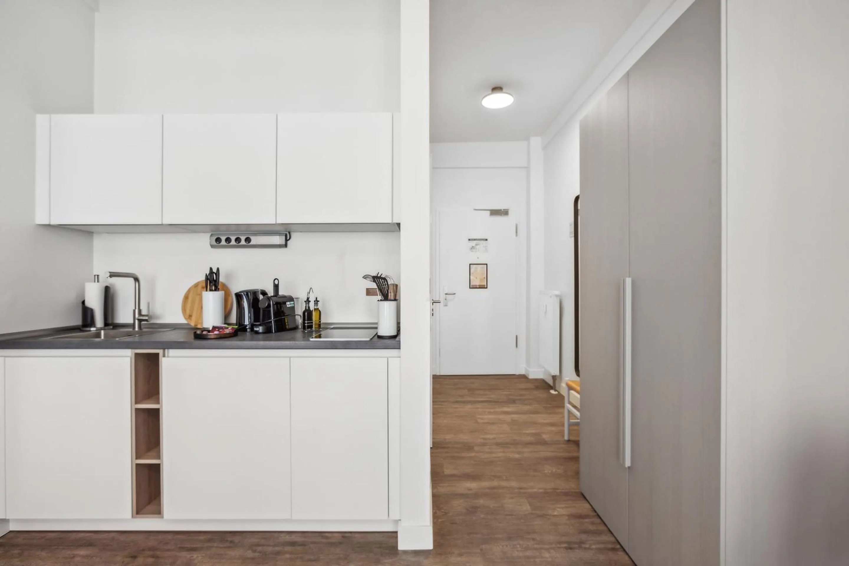 Coffee/tea facilities in Limehome Leipzig Am Brühl