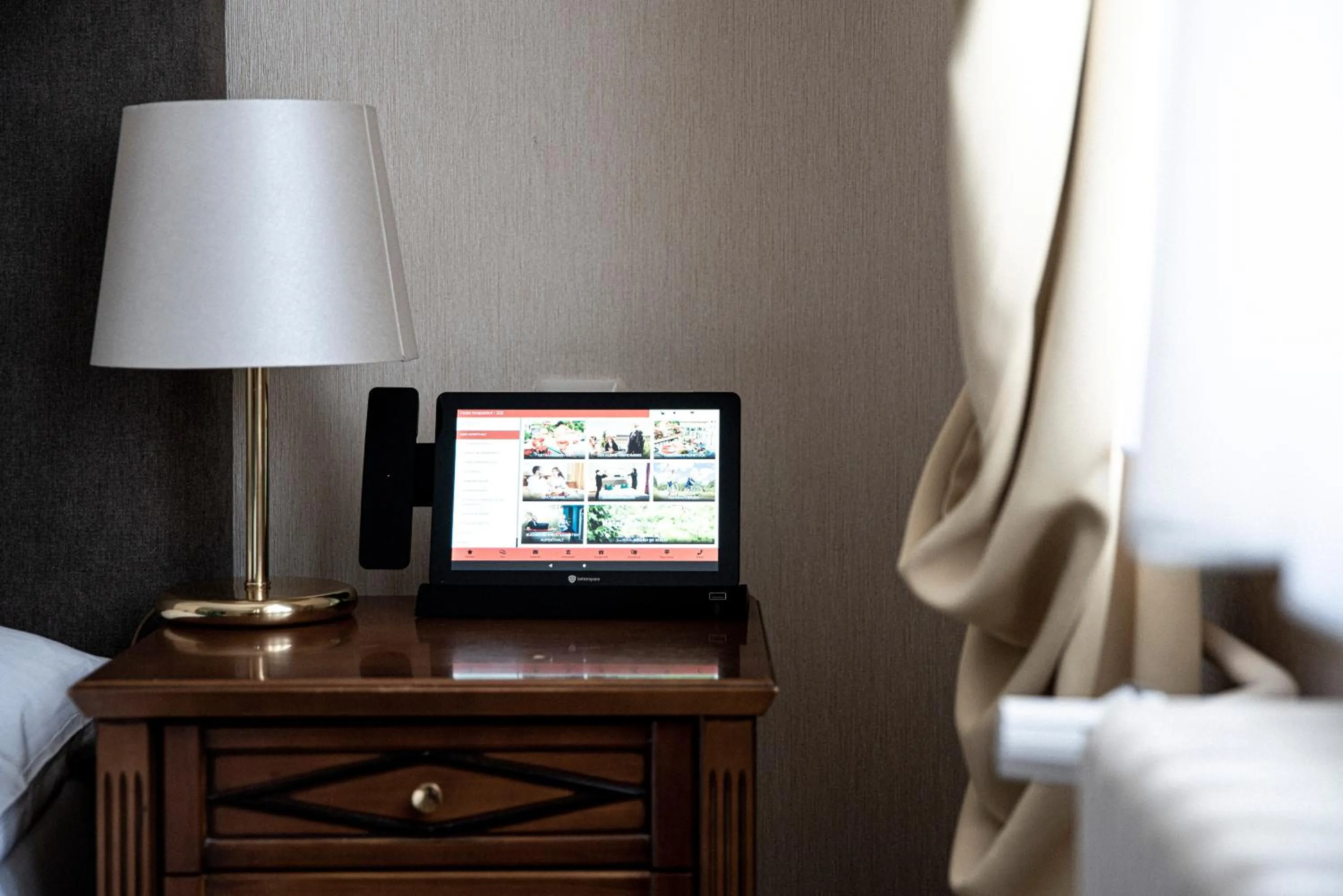 TV and multimedia, Bed in Boutique-Hotel Amalienhof