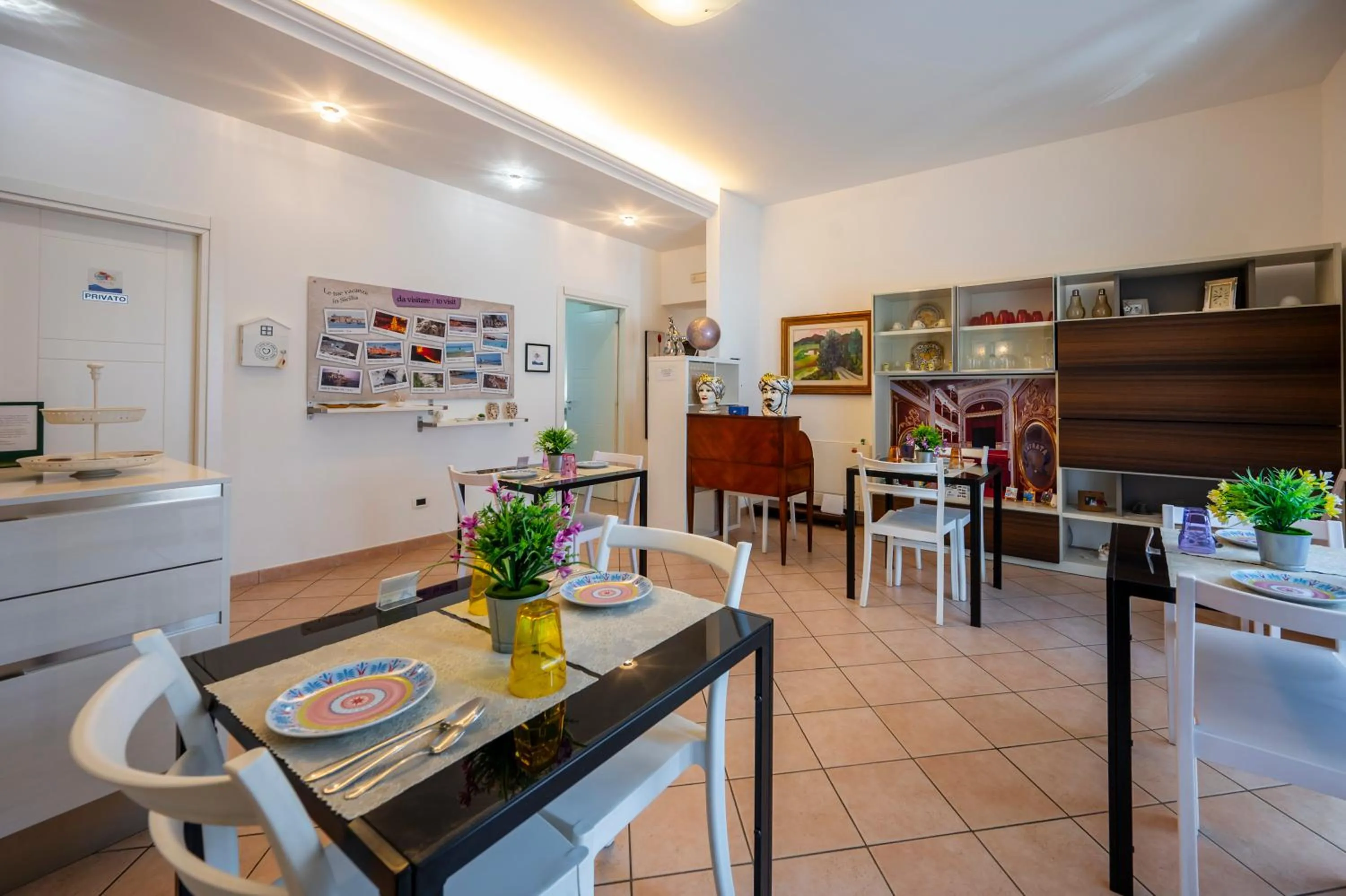 Kitchen or kitchenette in Melody Room