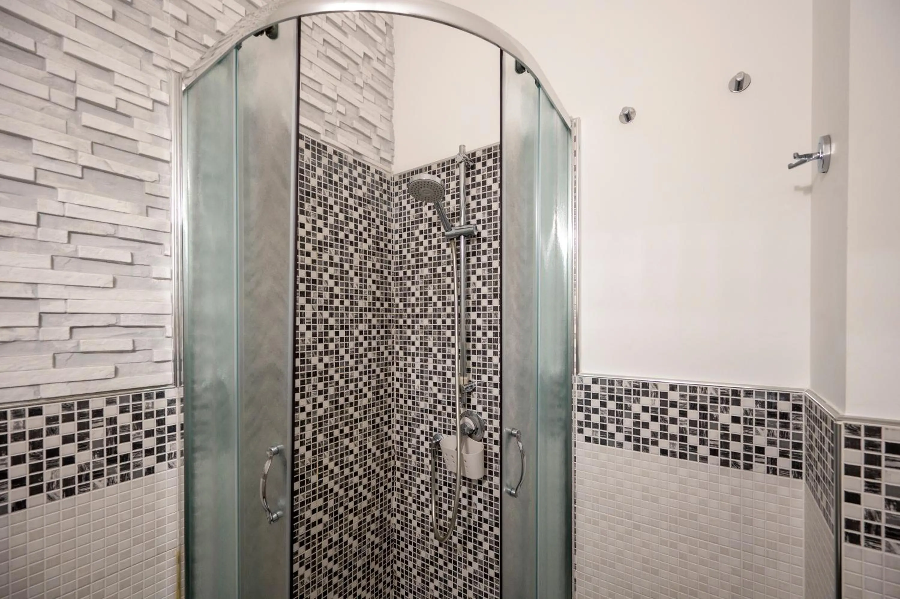 Shower in Melody Room