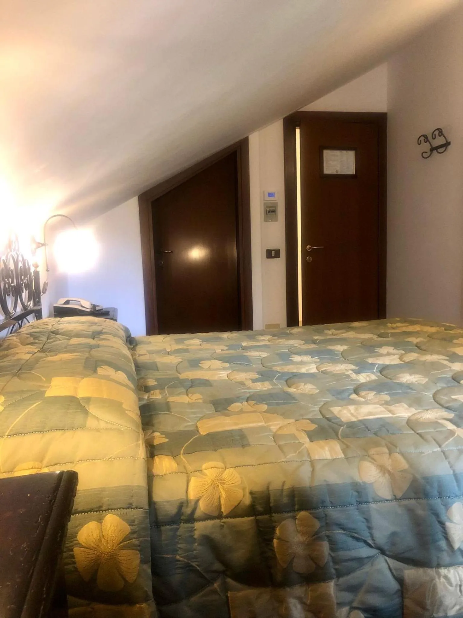 Bed in Hotel Bucaneve