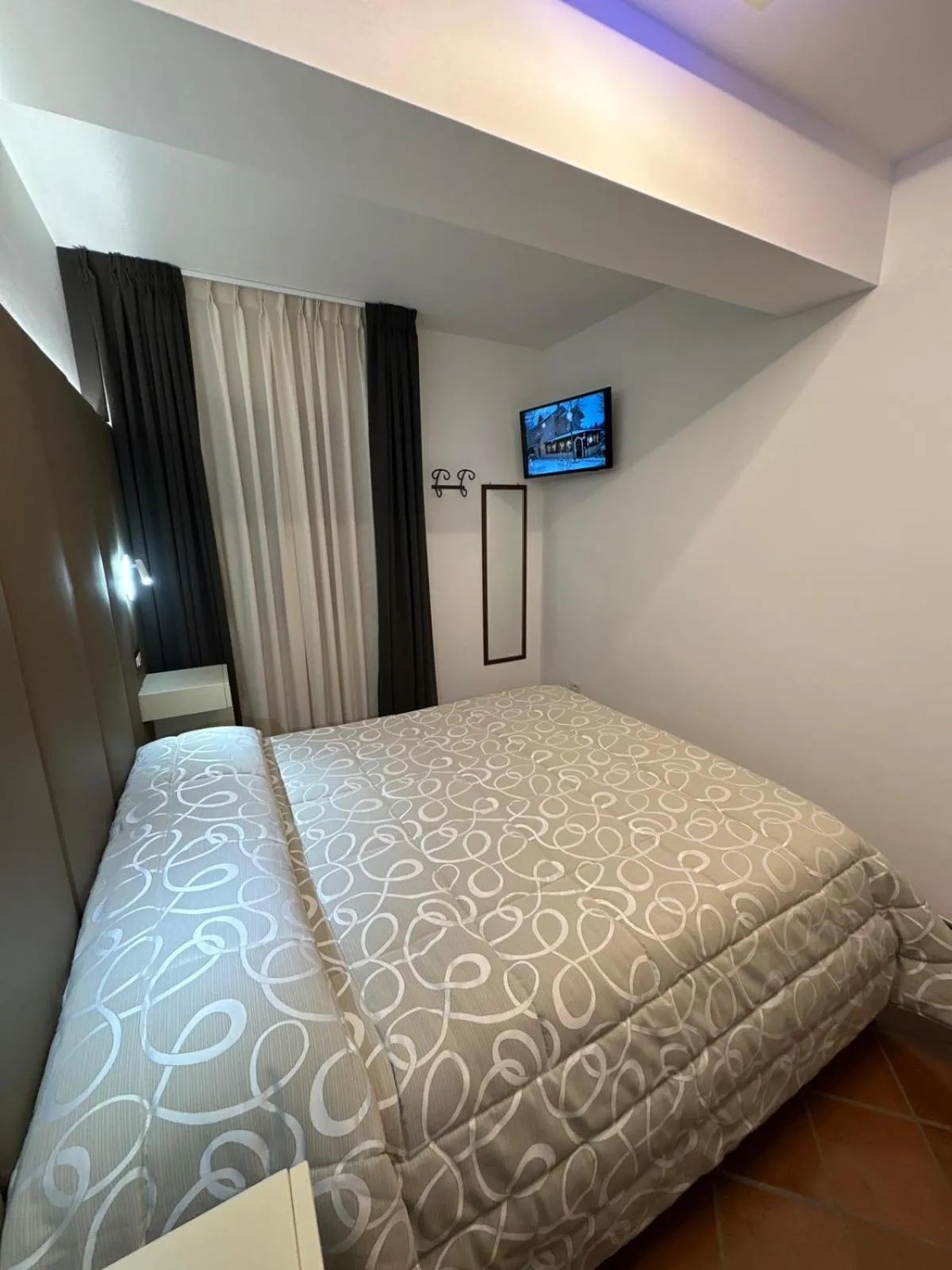 Bed in Hotel Bucaneve