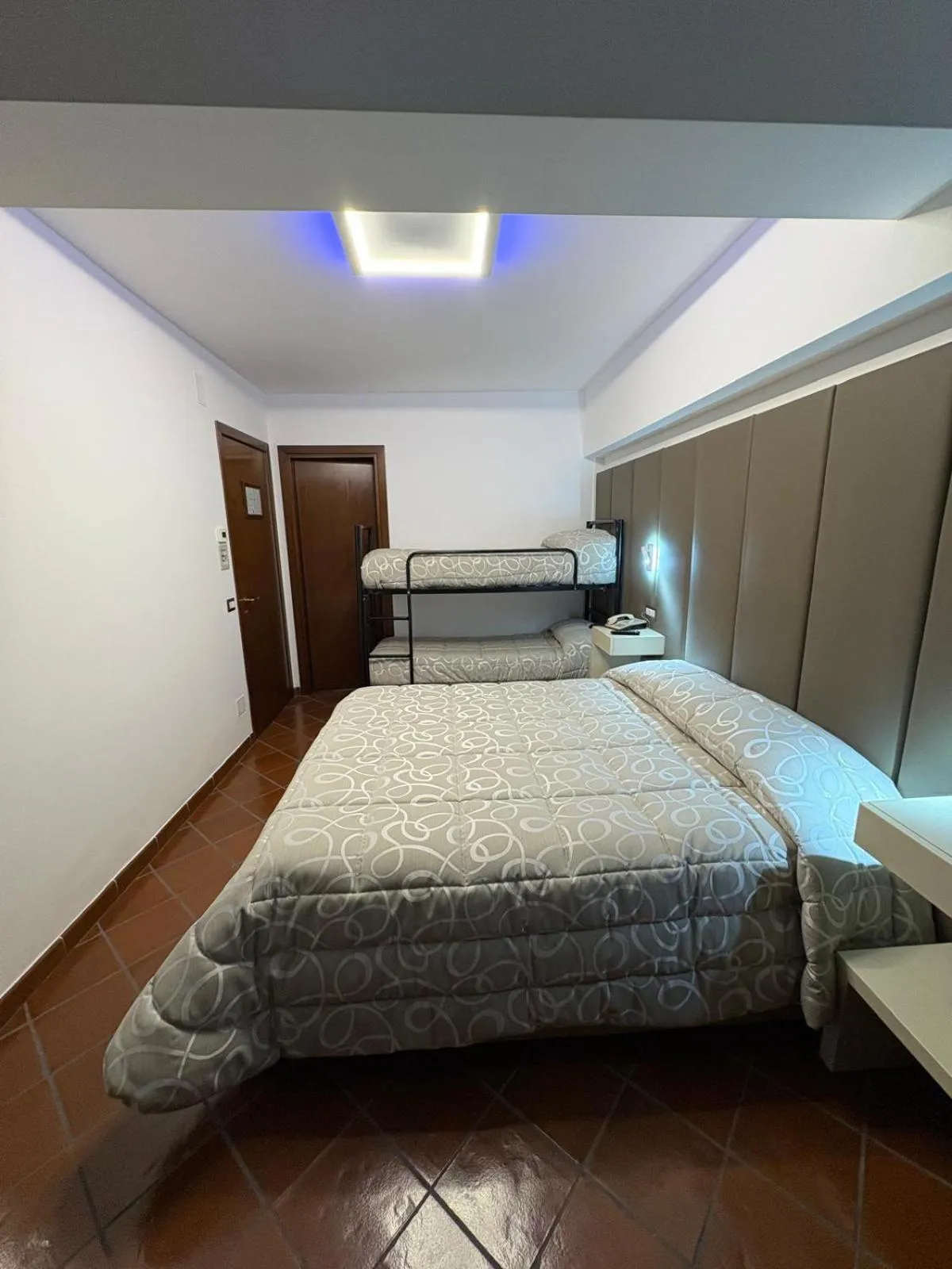 Bed in Hotel Bucaneve