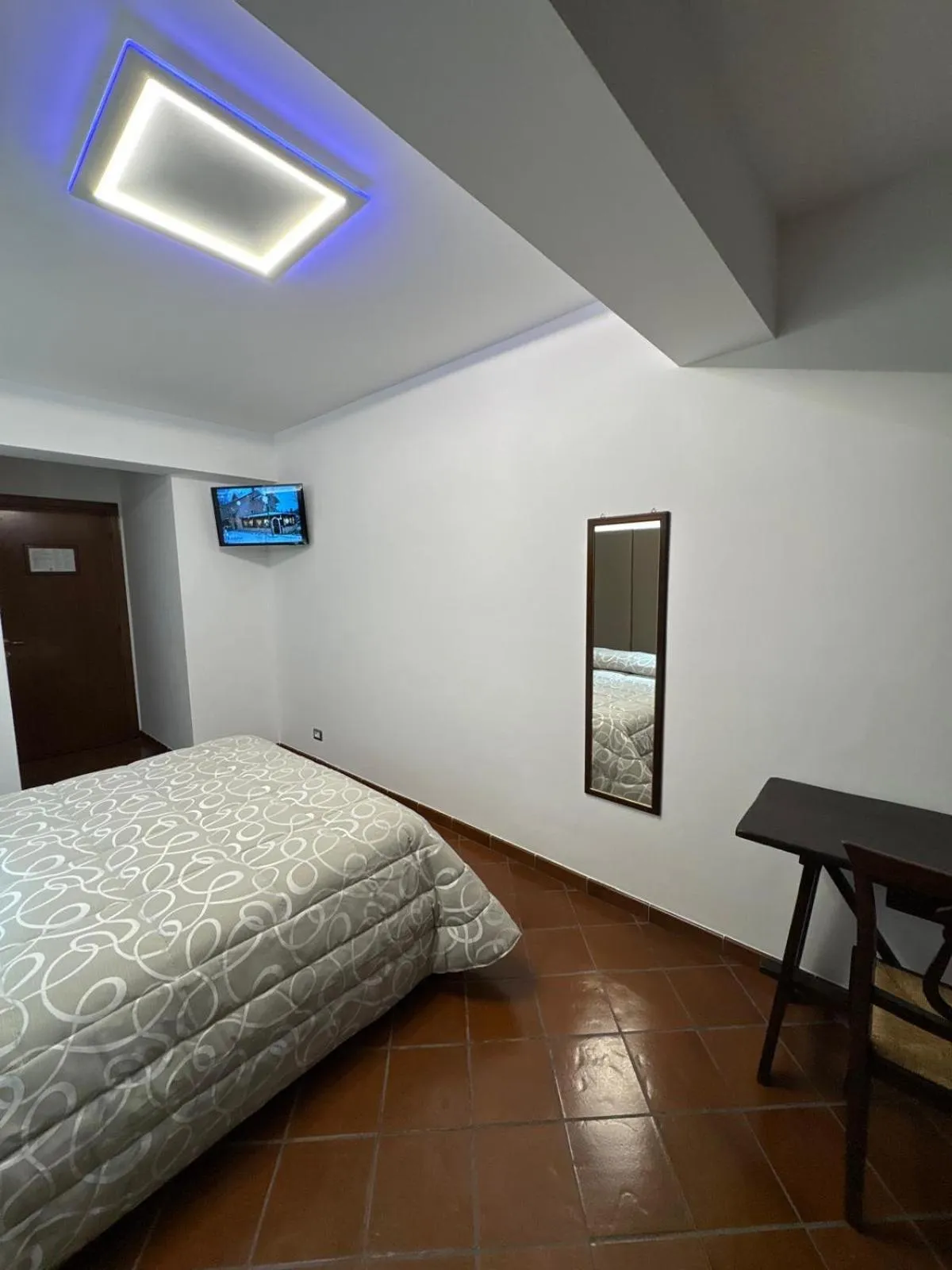 Bed in Hotel Bucaneve