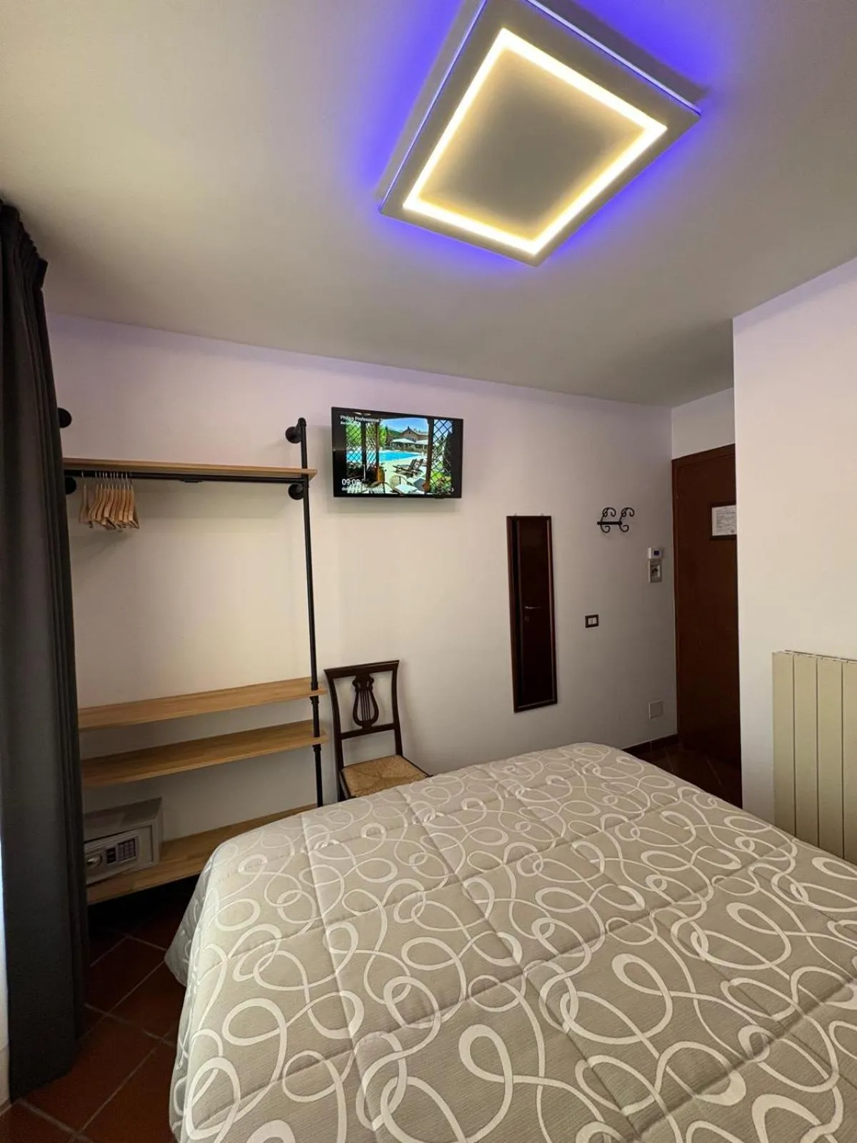 Bed in Hotel Bucaneve