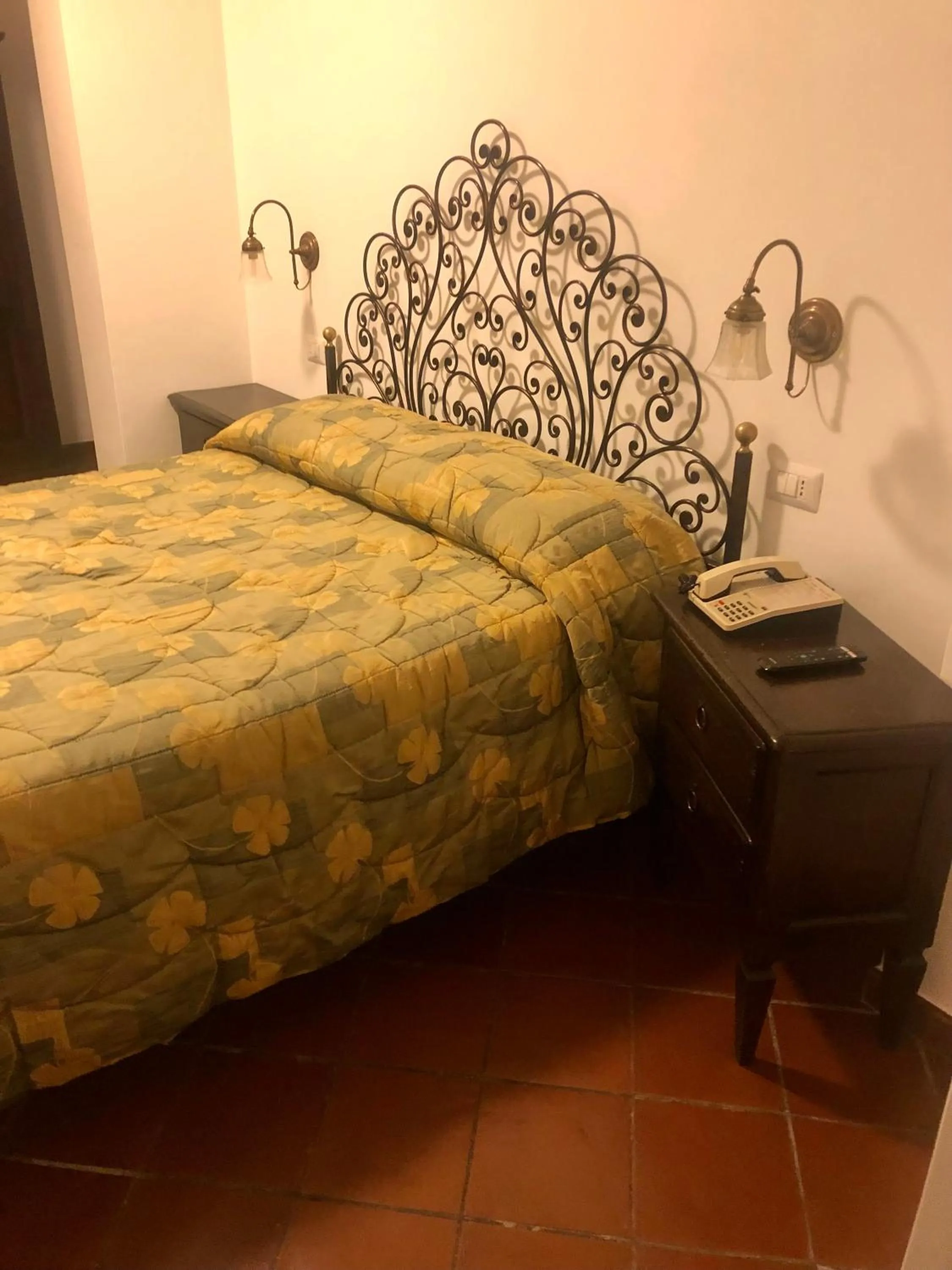 Bed in Hotel Bucaneve