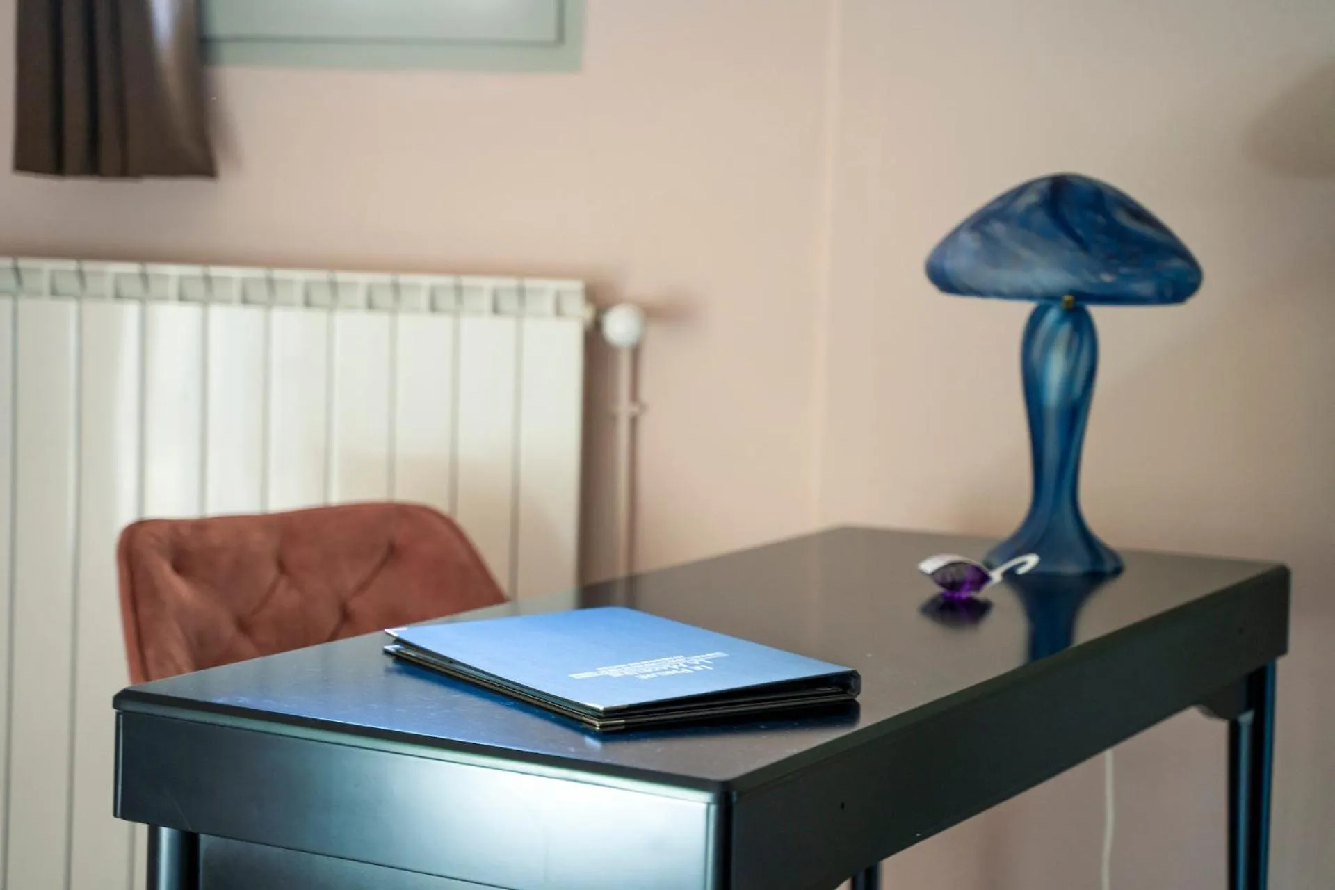 hair dresser in Le Prieuré La Madelène