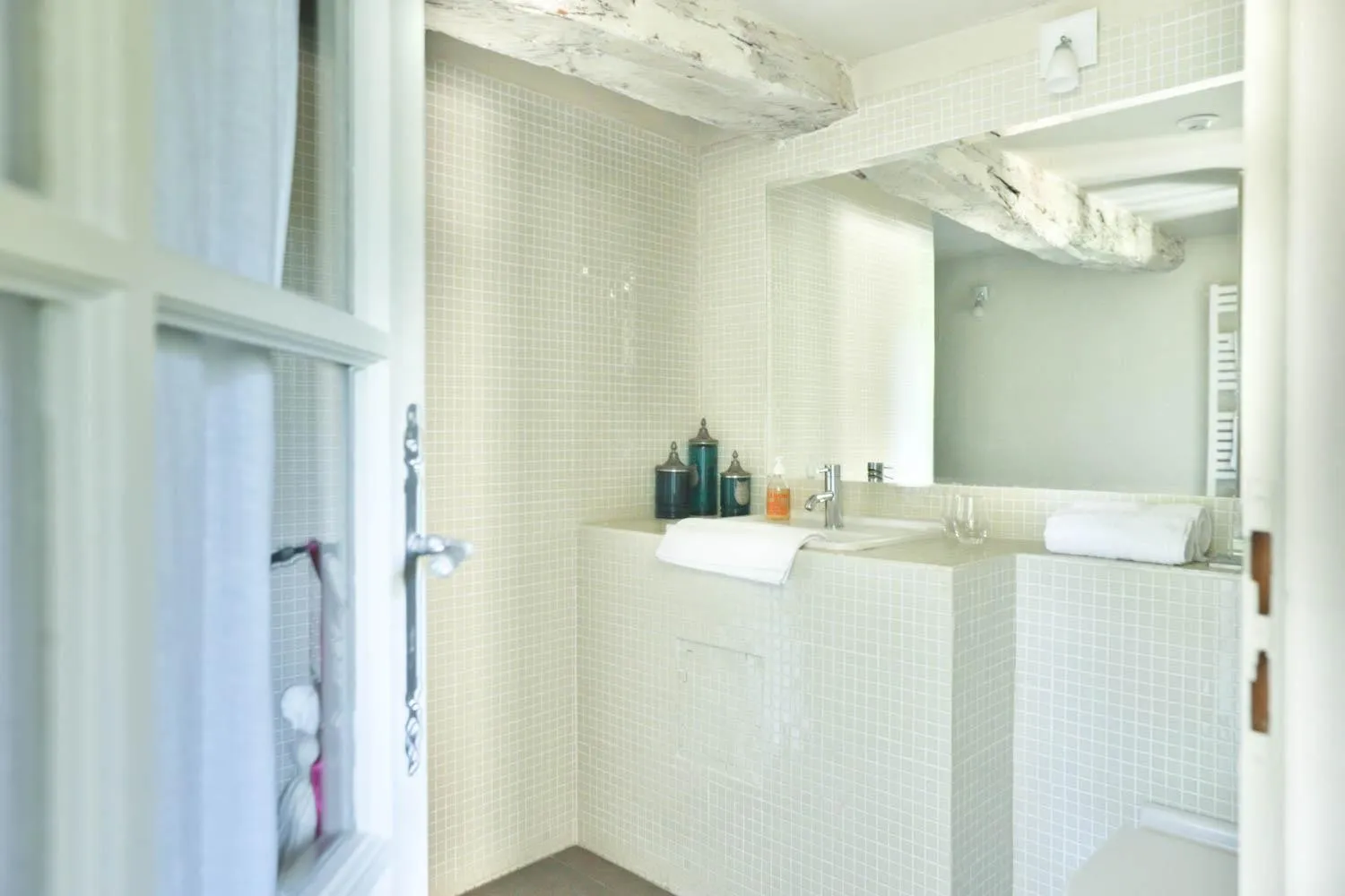 Bathroom in Le Prieuré La Madelène