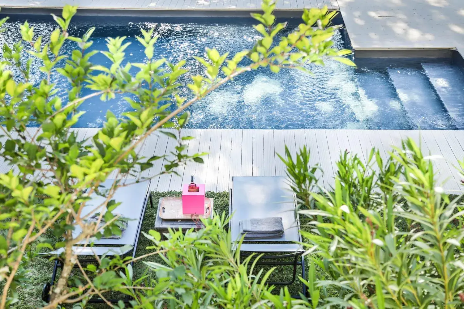 Double Room with Pool View in Le Prieuré La Madelène Double Room with Pool View in Le Prieuré La Madelène