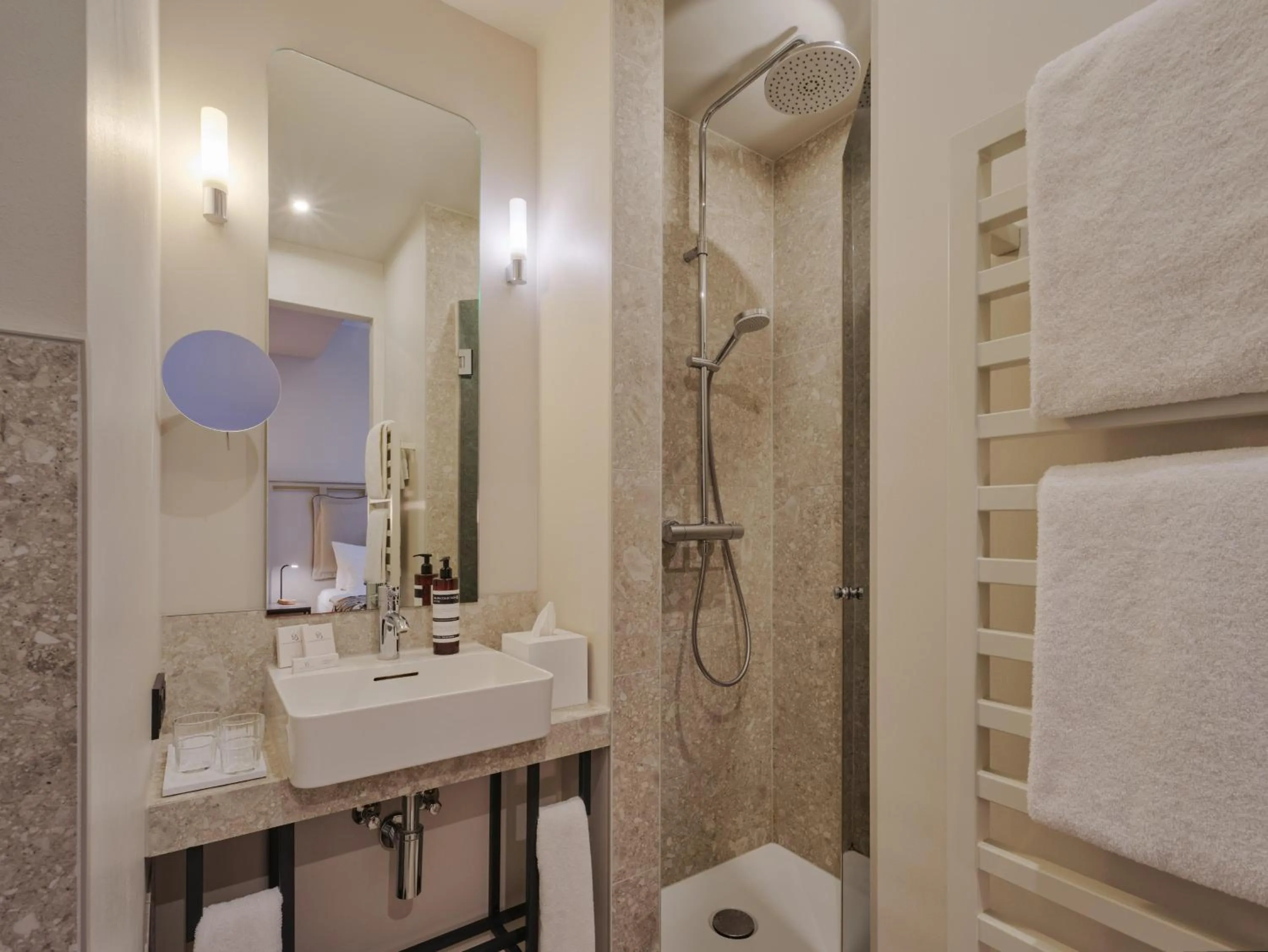 Shower in Classik Hotel Alexander Plaza