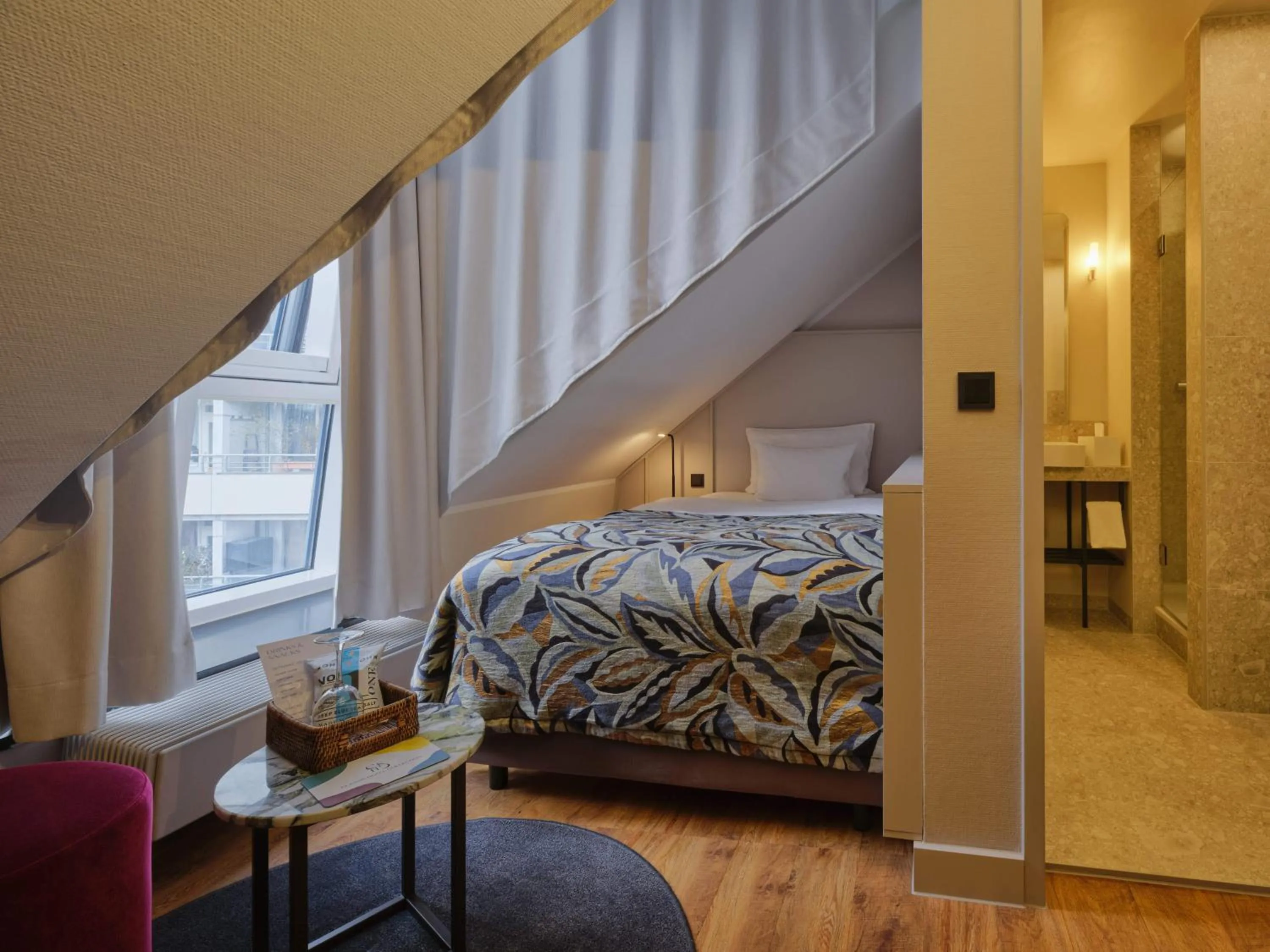 Bed in Classik Hotel Alexander Plaza