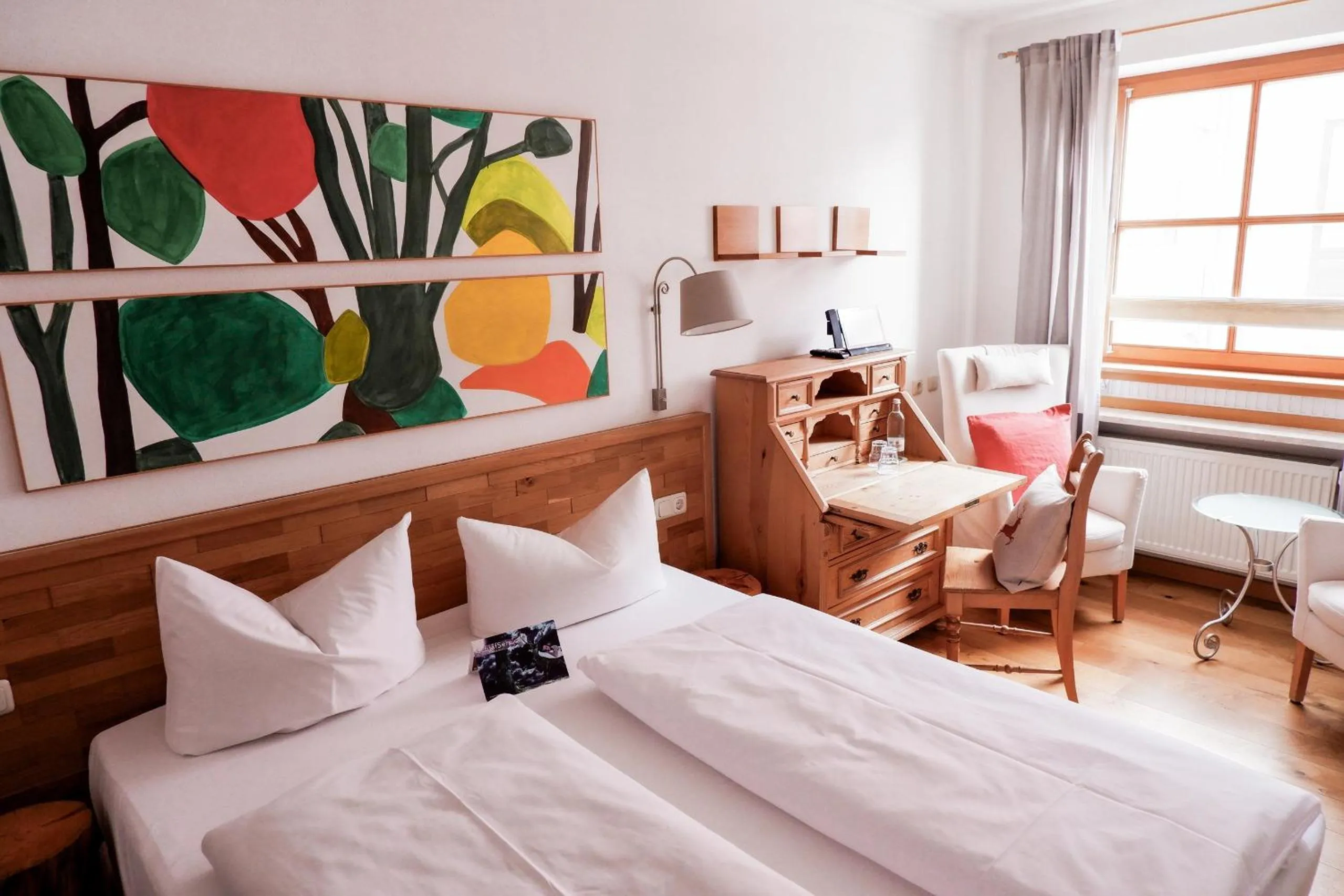 Bed in Romantik Hotel Hirschen