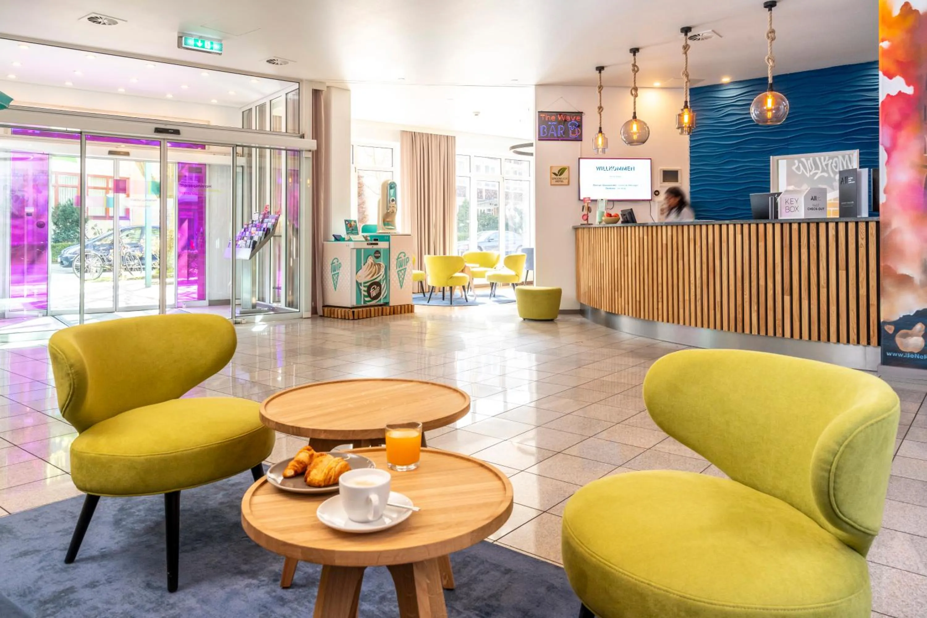 Lobby or reception in ibis Styles Hamburg Alster City