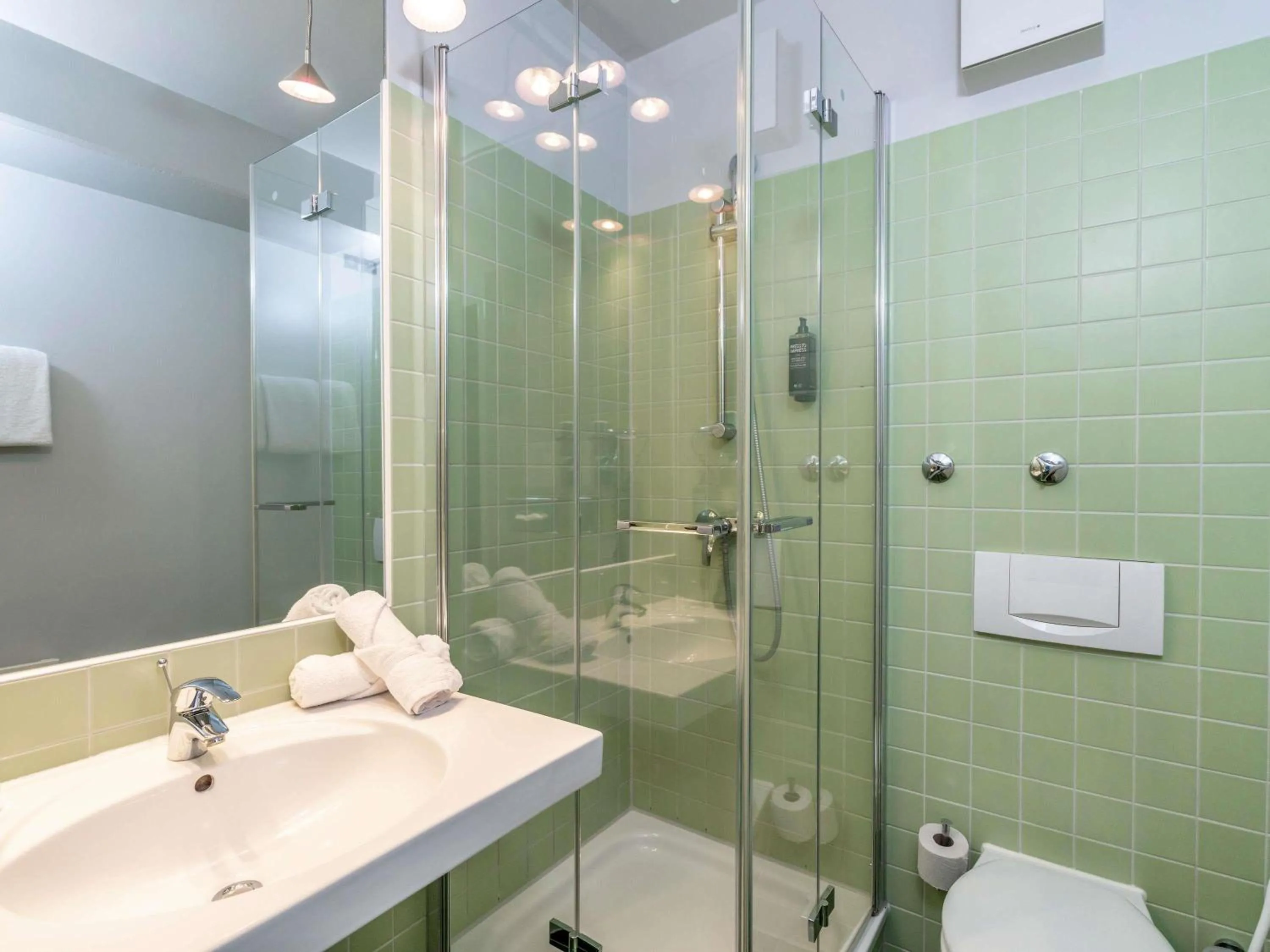 Bedroom in ibis Styles Hamburg Alster City