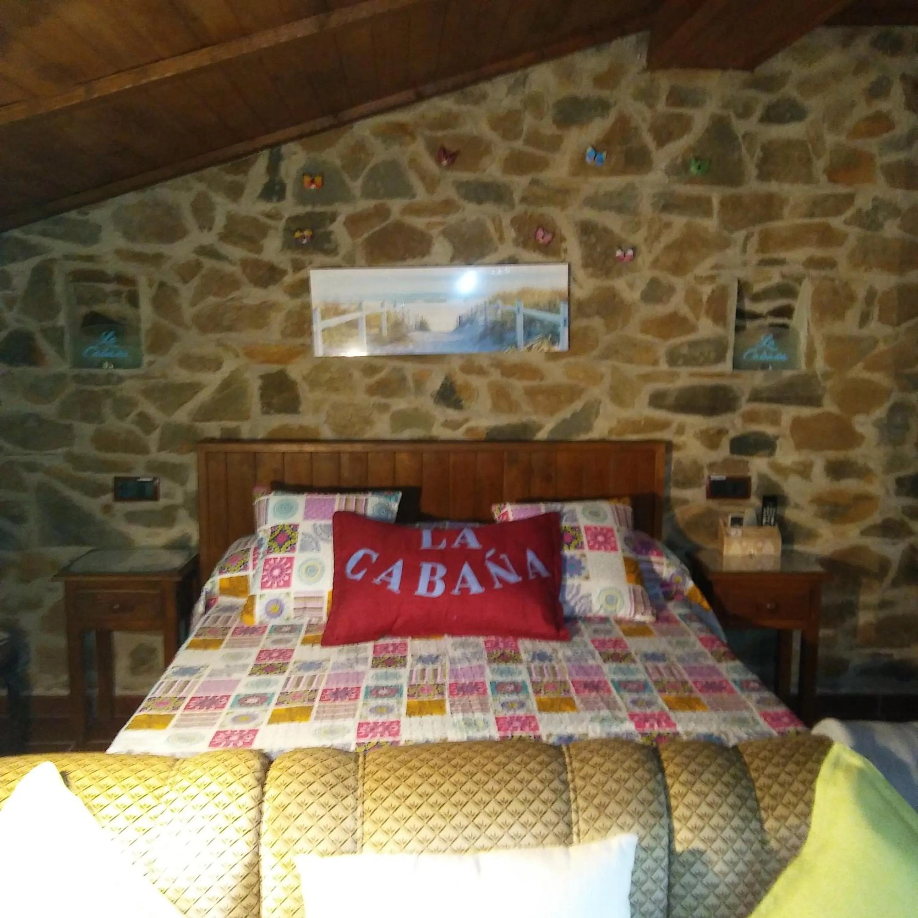 Property building, Bed in La Cabaña Romantica de Llano